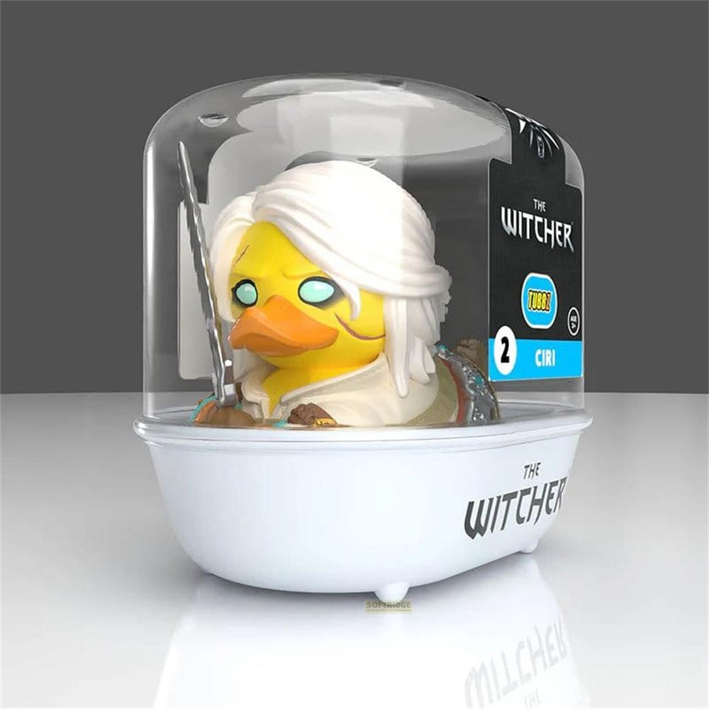 Ein Witcher Ciri Gummientchen mit weißem Haar und Schwert in einer Badewanne.