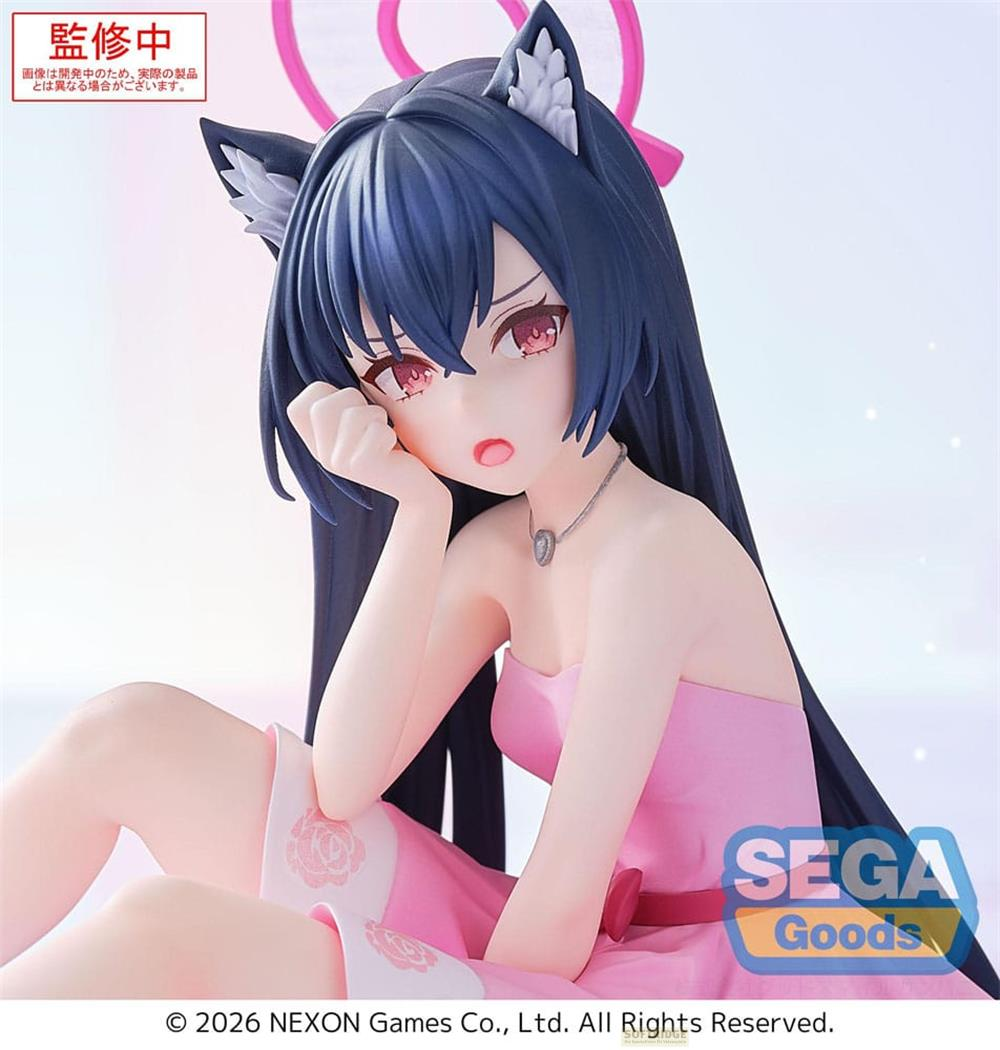 Anime-Figur einer Frau mit dunklen Haaren, Katzenohren und rosa Kleid, die ihr Kinn auf der Hand ruht.