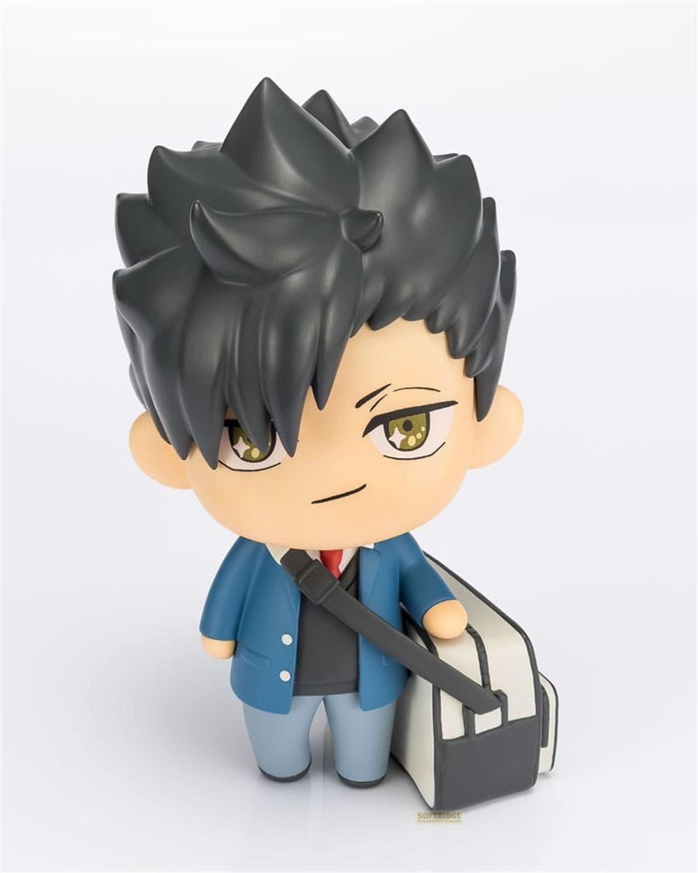 Eine Anime-Figur mit grauen Haaren, blauem Jackett und einer Tasche.