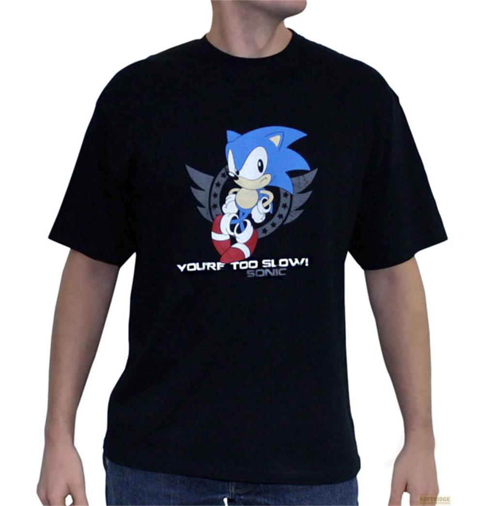 Schwarzes T-Shirt mit Sonic und "You're Too Slow!"-Aufschrift.