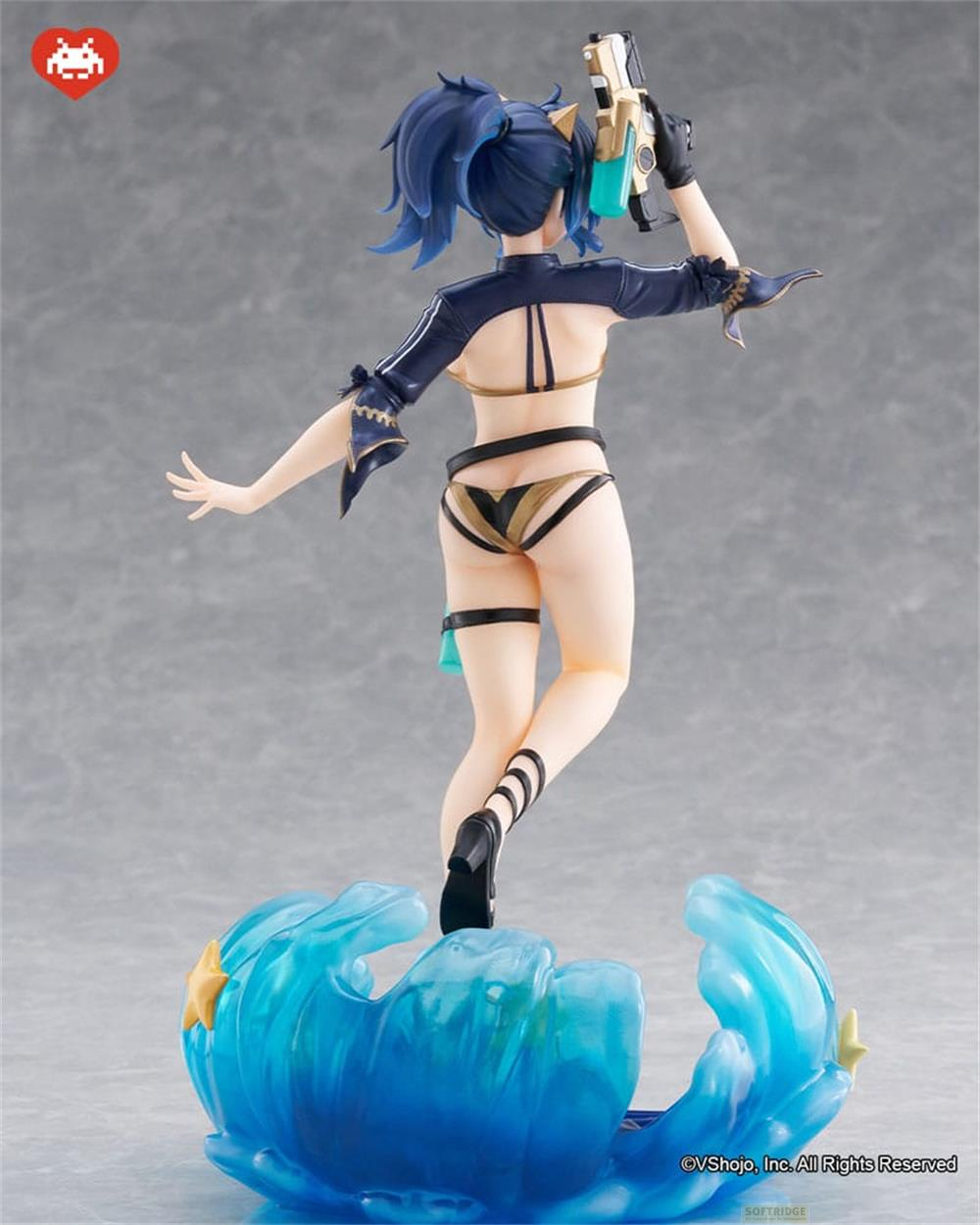 Figur eines Anime-Mädchens mit blauen Haaren, das eine Waffe hält und auf einer blauen Welle steht.
