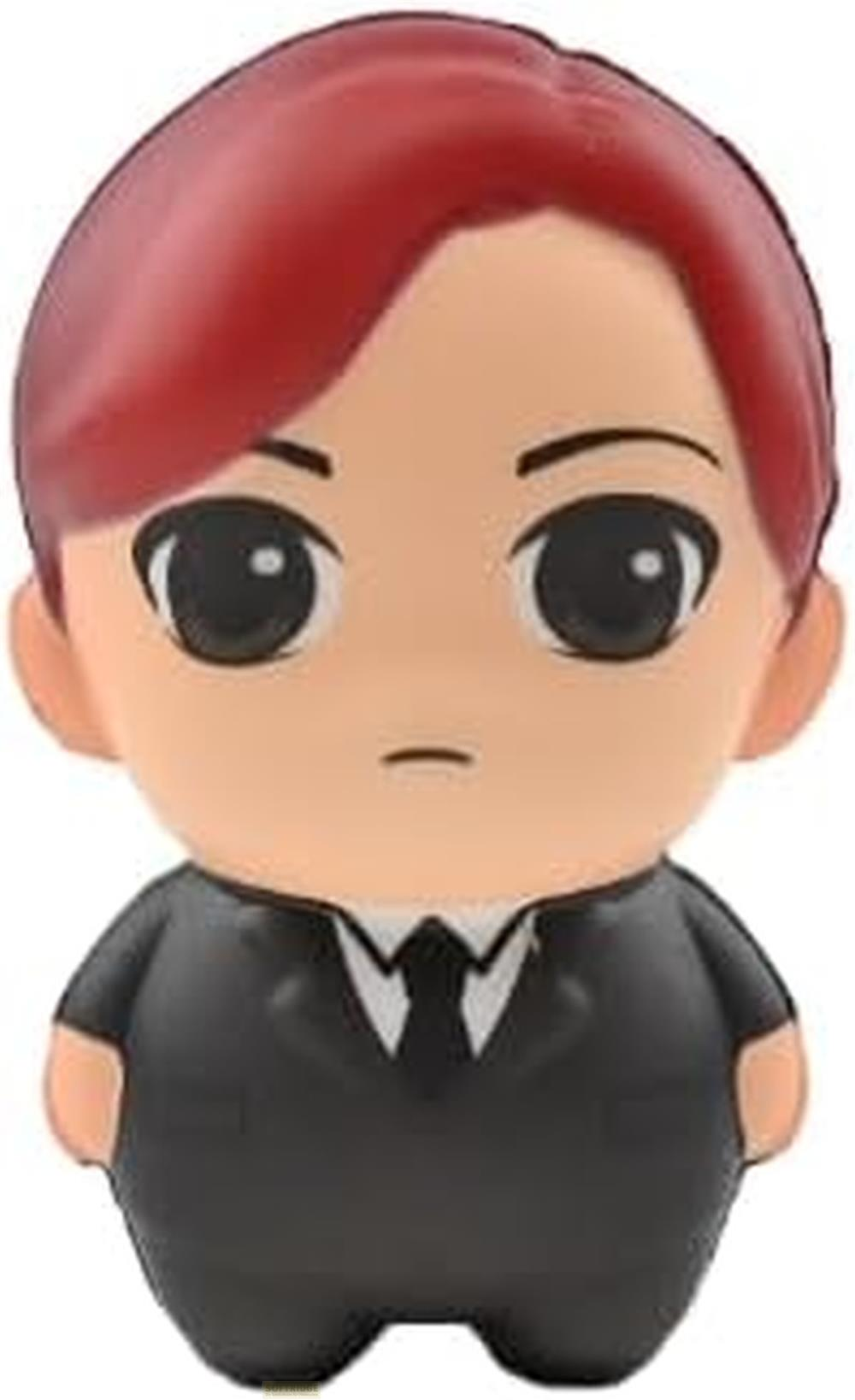Eine Cartoonfigur mit roten Haaren, schwarzen Augen und einem schwarzen Anzug.