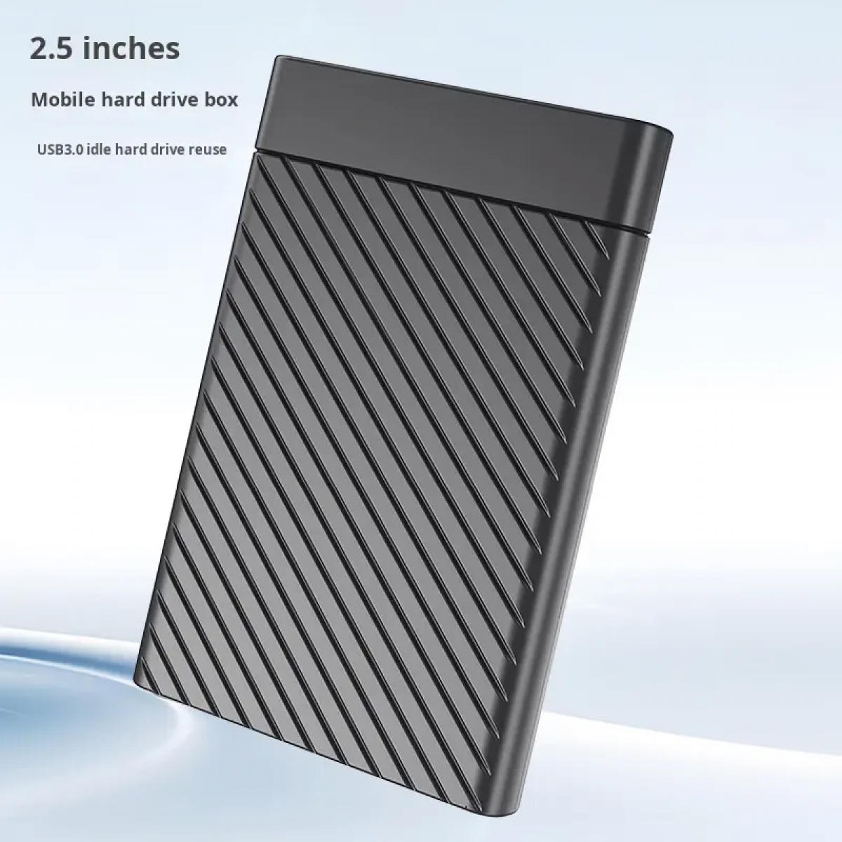Schwarzes, geripptes 2,5-Zoll-Gehäuse für Festplatten mit USB3.0-Anschluss.