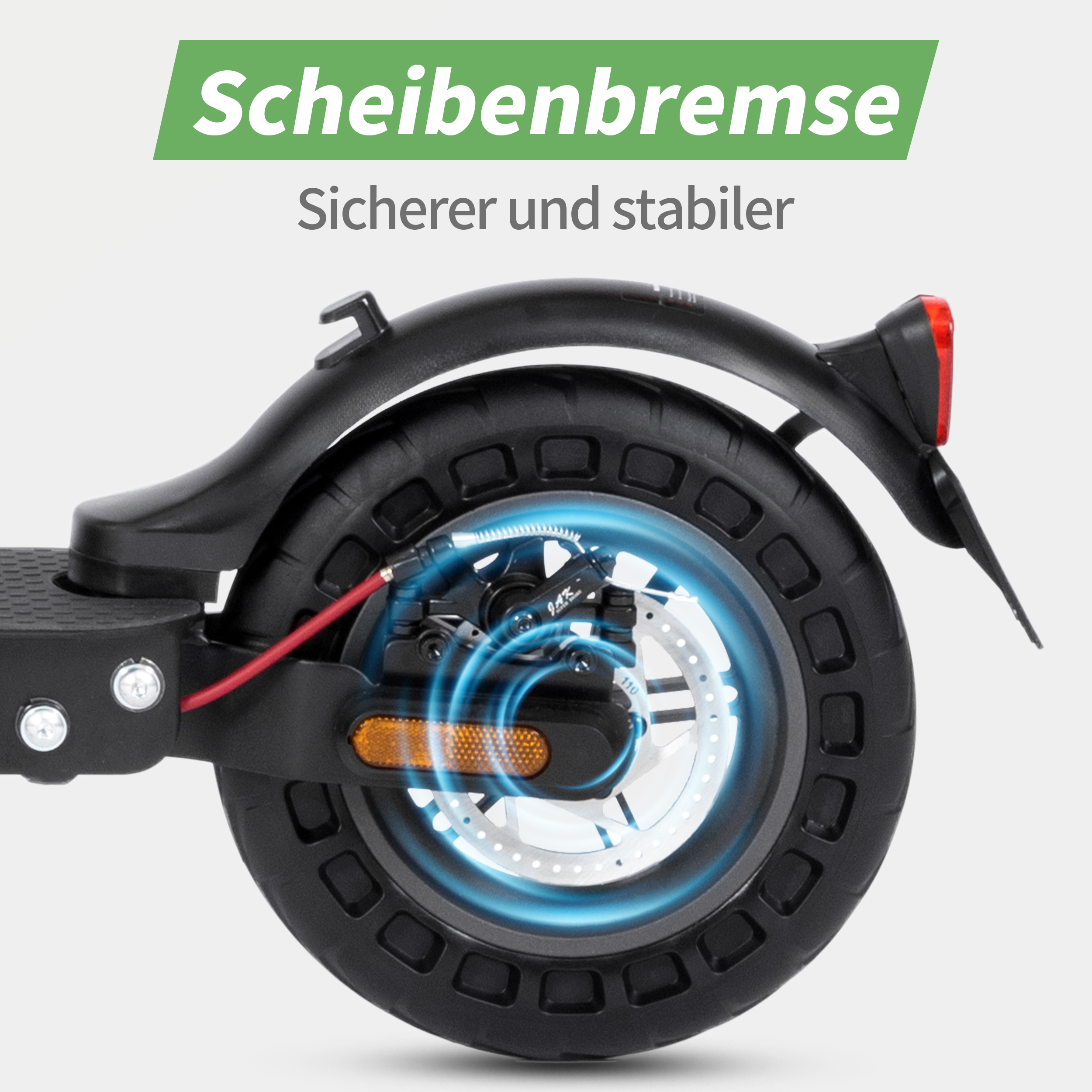 Nahaufnahme der Scheibenbremse eines schwarzen Elektrorollers mit blauem Leuchten.