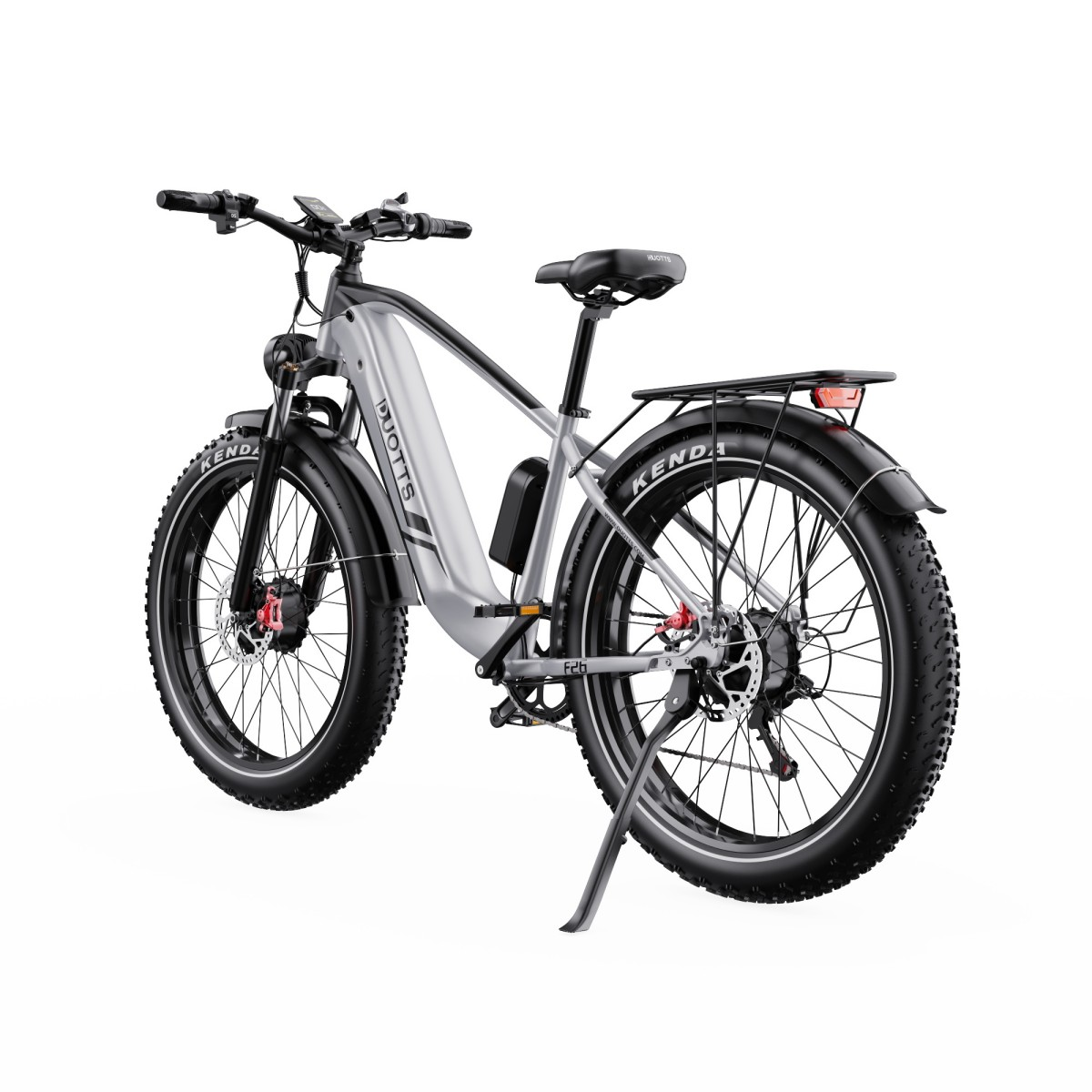 Srebrny rower elektryczny fatbike z bagażnikiem, na białym tle.