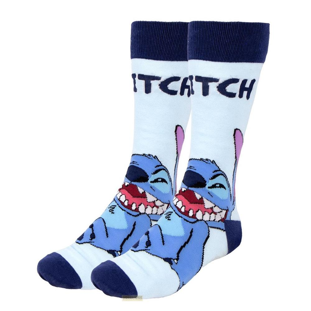 Calcetines azul claro con Stitch de boca abierta y texto "IT CATCH".