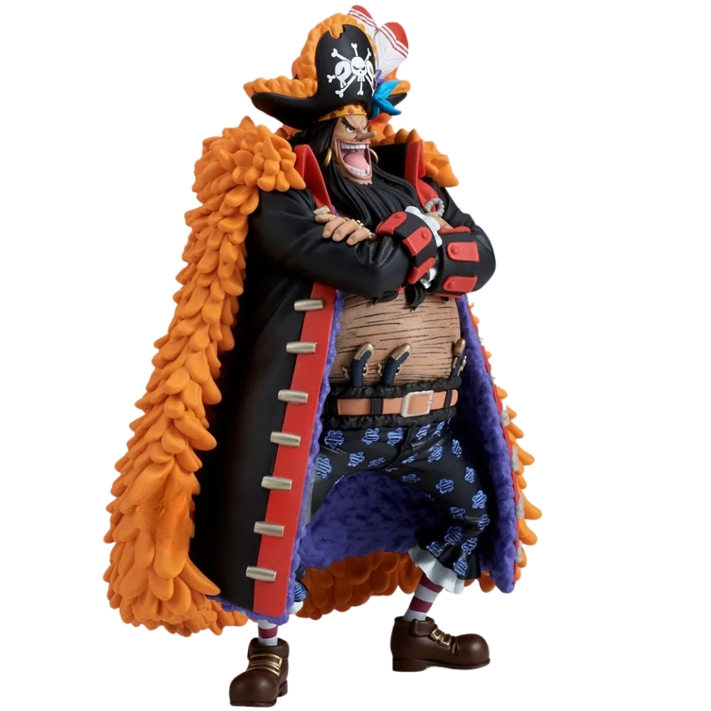 Una figura con capelli neri, cappello da pirata, cappotto di pelliccia arancione e pantaloni neri.
