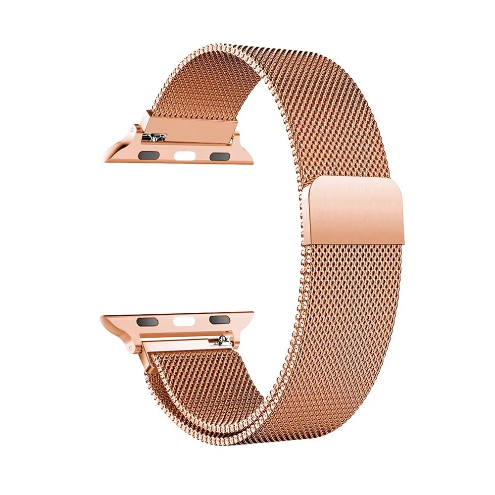 Ein roségoldenes Mesh-Uhrenarmband mit Magnetverschluss ist auf weißem Hintergrund in einer Schleife gekrümmt zu sehen.