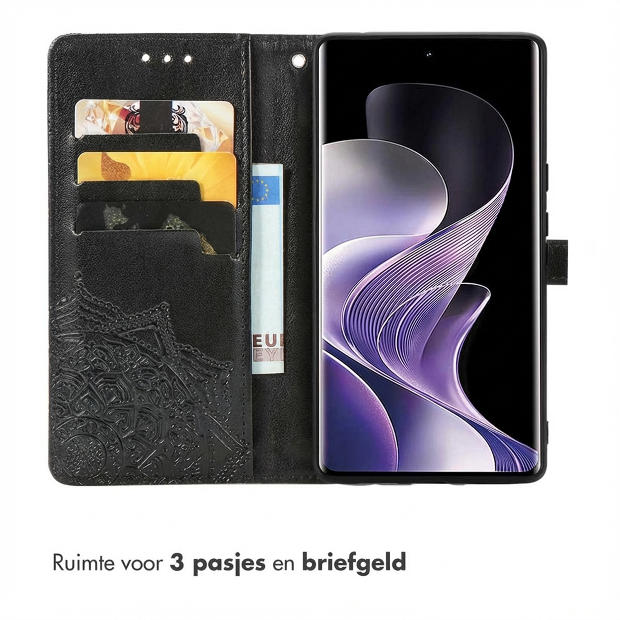 Étui de téléphone noir avec fentes pour cartes et un téléphone à motif violet.