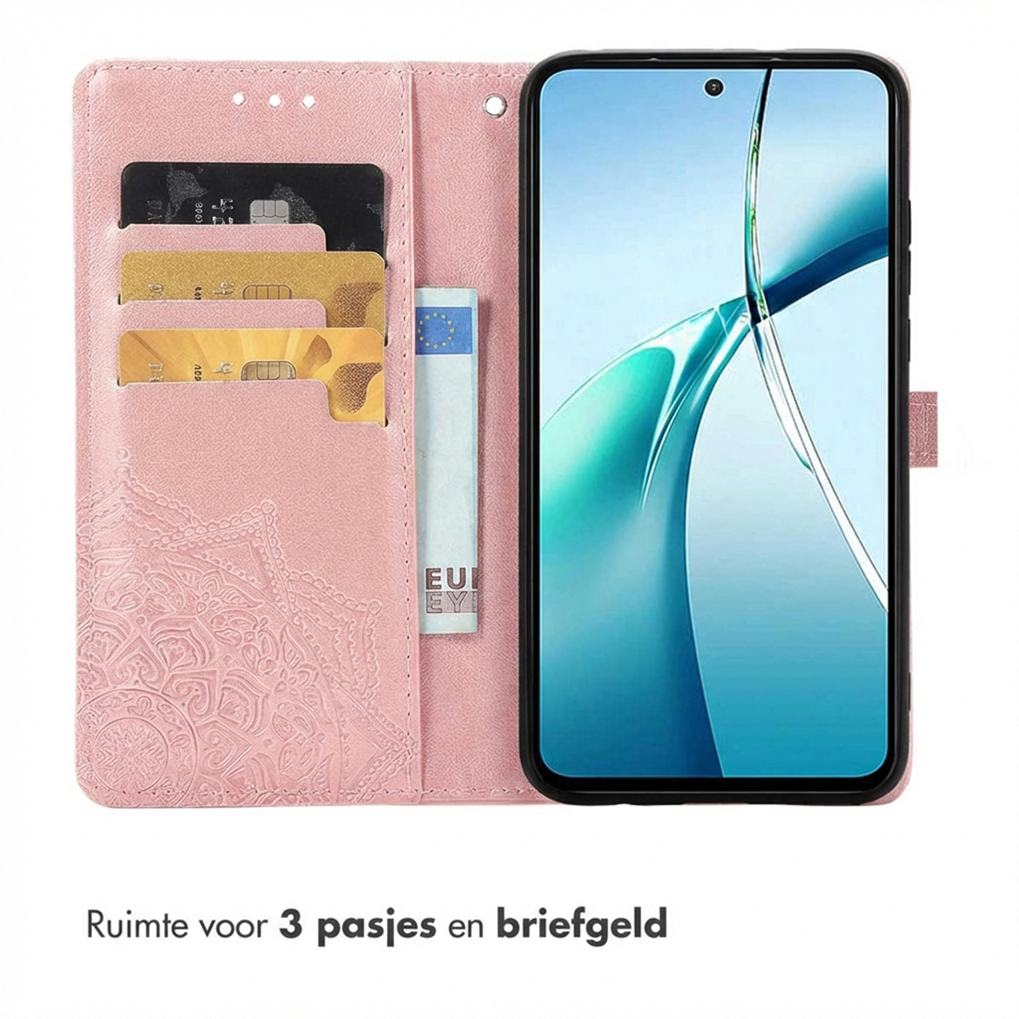 Une coque de téléphone rose avec un motif floral, contenant trois cartes et un billet en euros, à côté d'un smartphone.