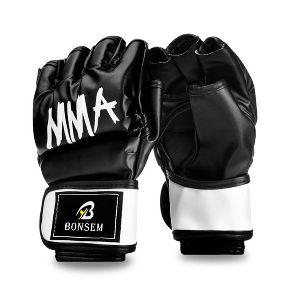 Schwarze MMA-Handschuhe mit weißem „MMA“-Aufdruck und Logo.