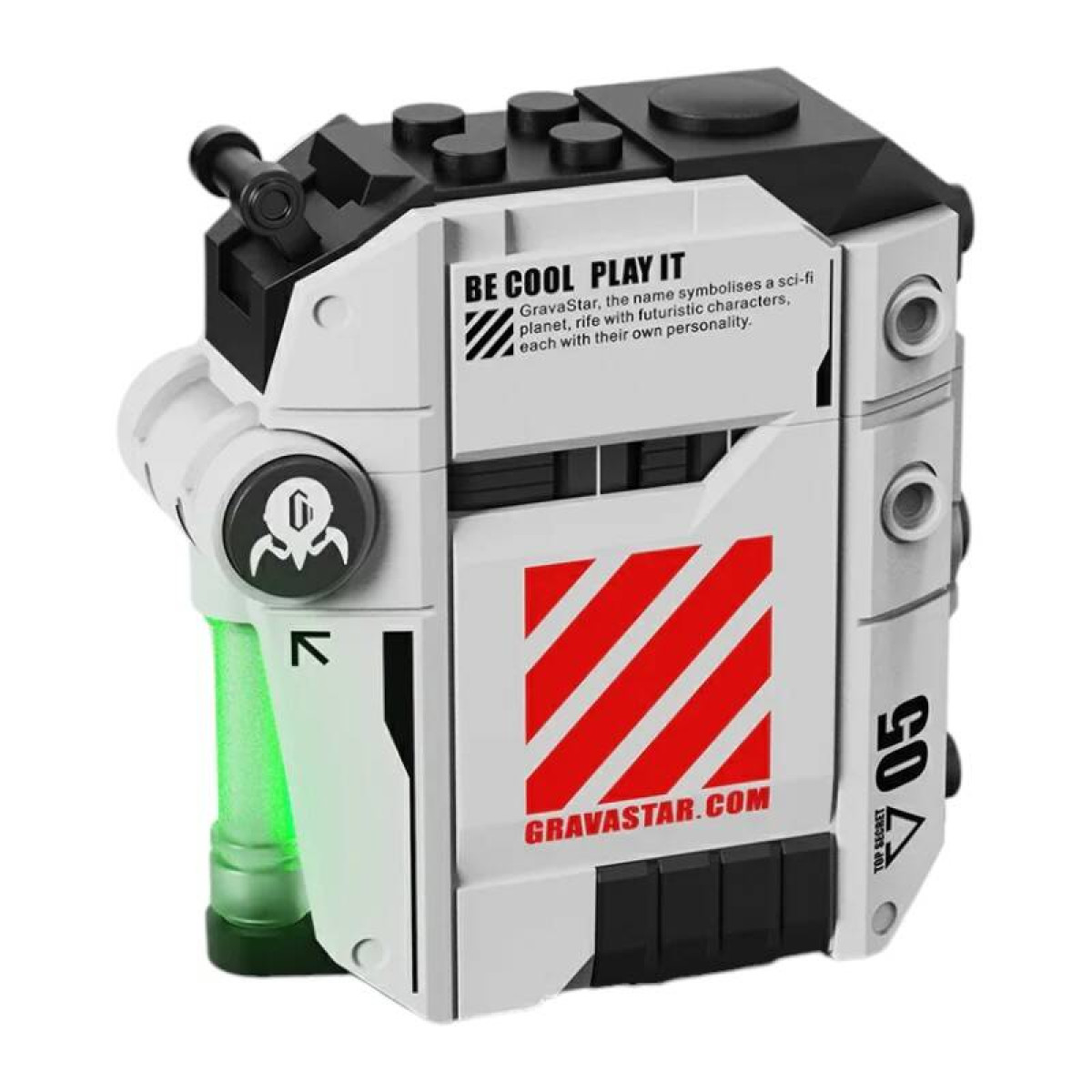 Biało-czarne futurystyczne urządzenie z zieloną świecącą cieczą, czerwonymi paskami oraz napisem 'BE COOL PLAY IT' i 'GRAVASTAR.COM'.