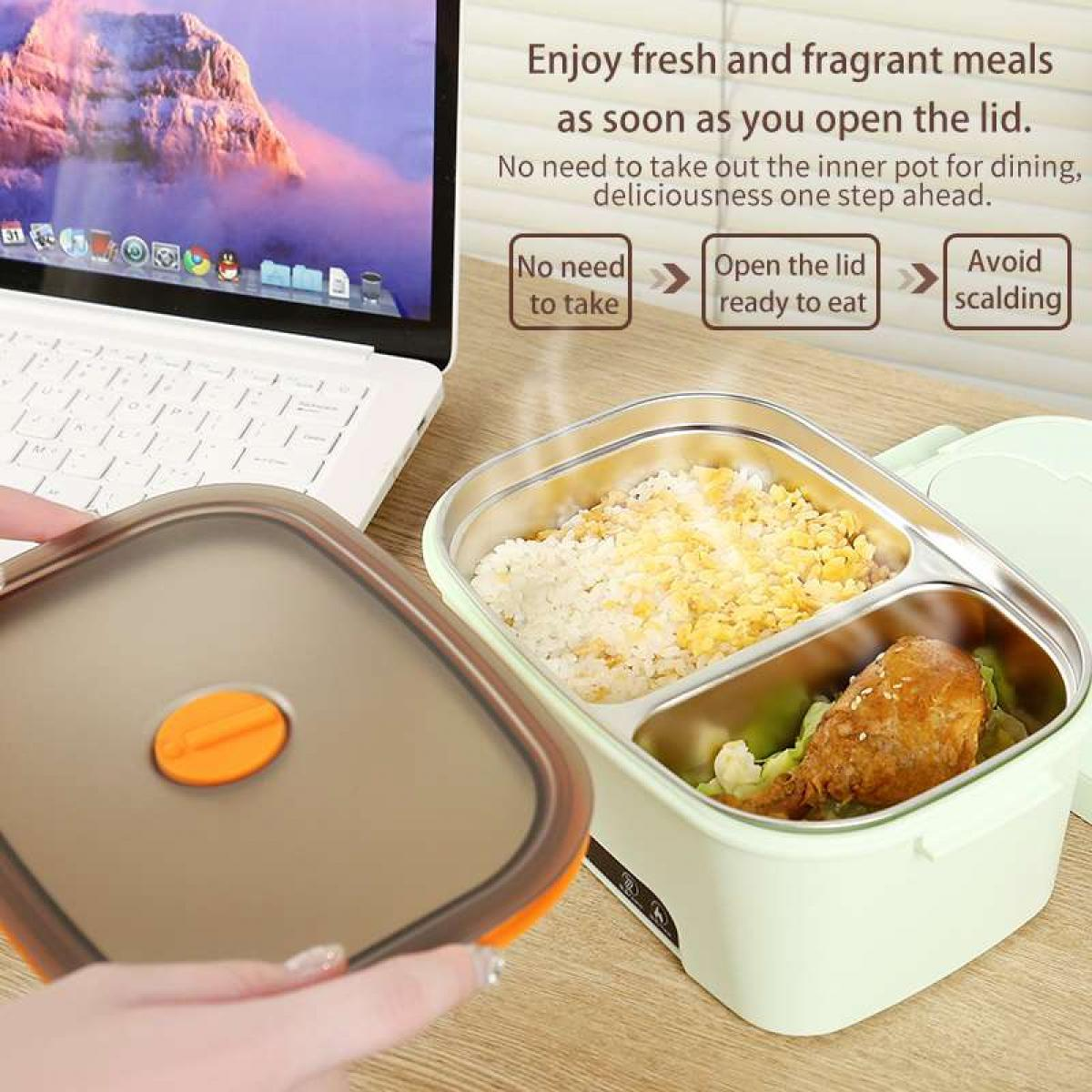 Ein Lunchbox mit Reis und Hähnchen, daneben ein Laptop.