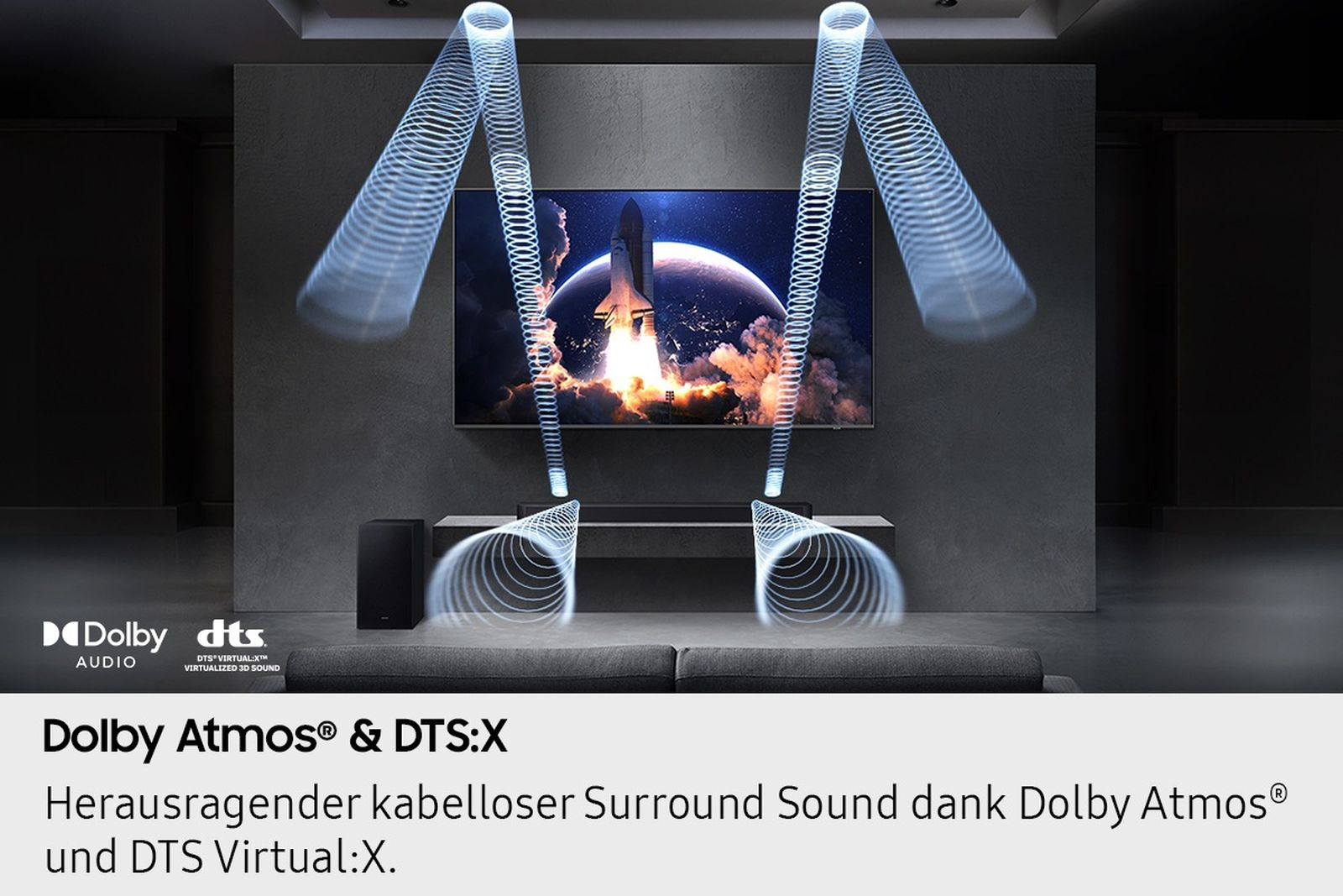 Ein Fernseher zeigt eine Rakete beim Start. Schallwellen breiten sich von Lautsprechern aus.