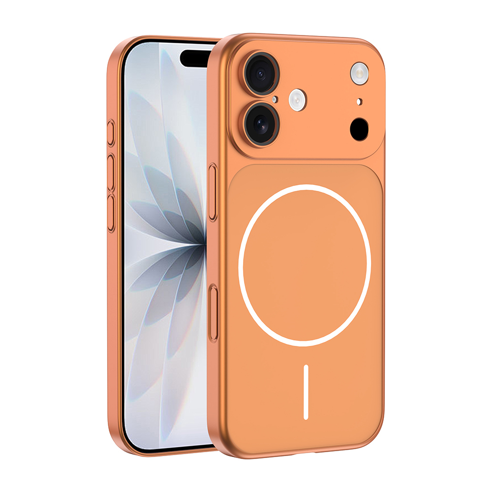 Gül altın rengi bir iPhone, uyumlu kılıfı, dairesel beyaz mıknatıs ana hattı ve çift kamerasıyla dik duruyor.