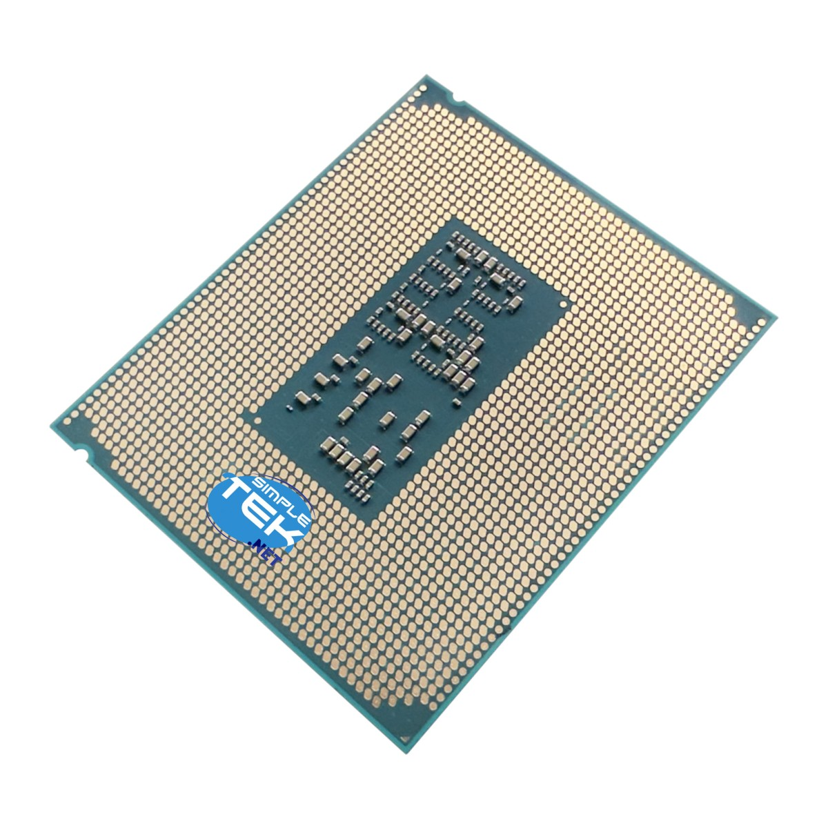 Procesor komputerowy z niebieską naklejką "Simple Tek" na spodzie.