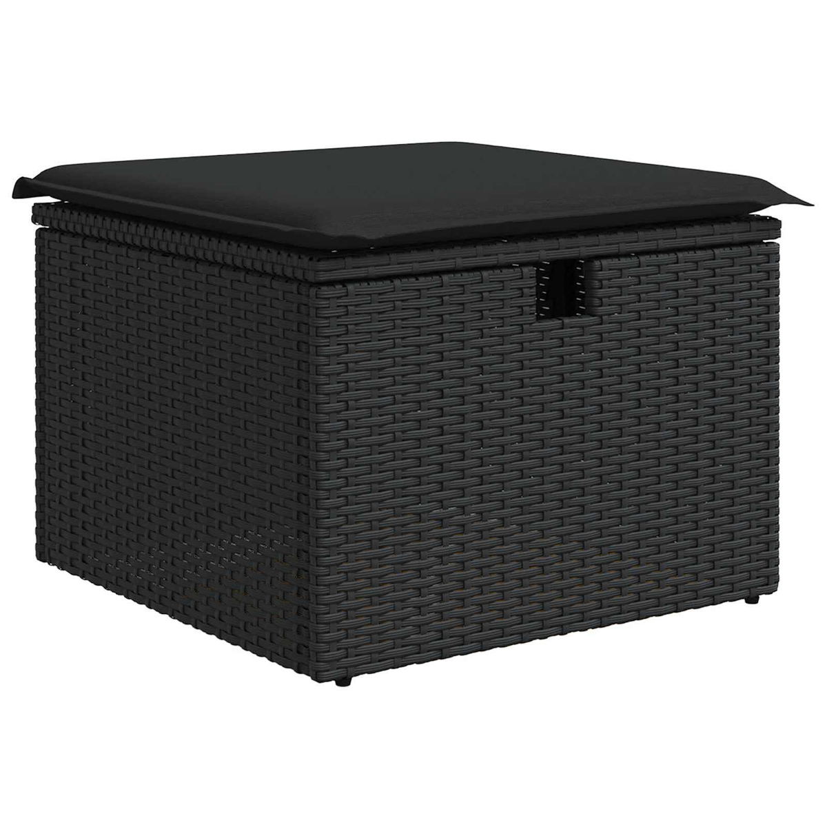 Schwarzer Rattanstuhl mit schwarzem Kissen. Weiße Hintergrund.