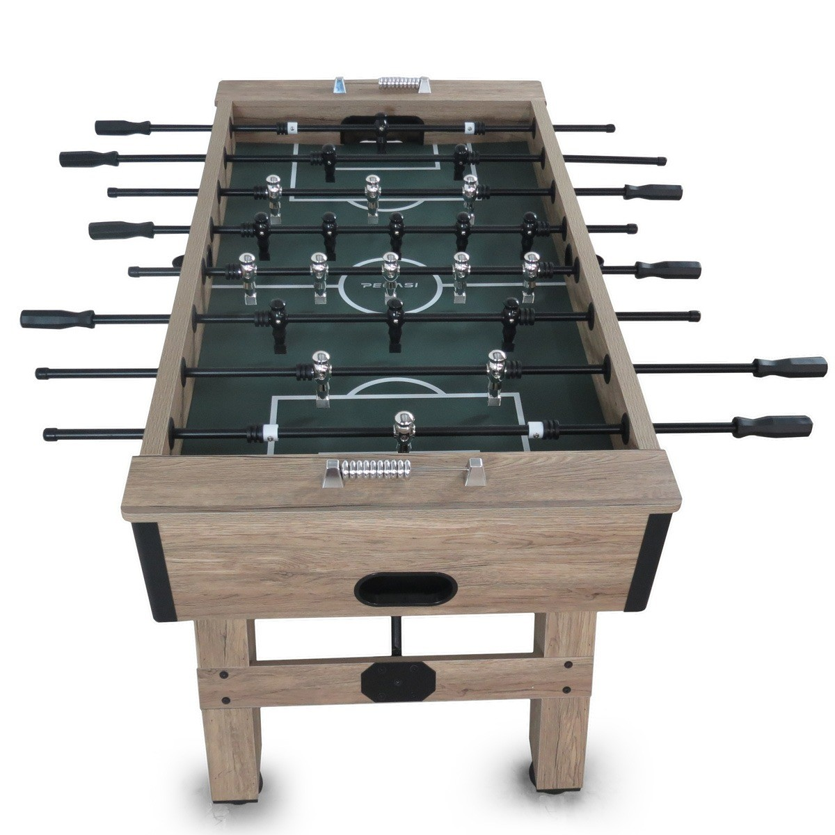 Houten voetbaltafel met groen speelveld en zwarte spelers.