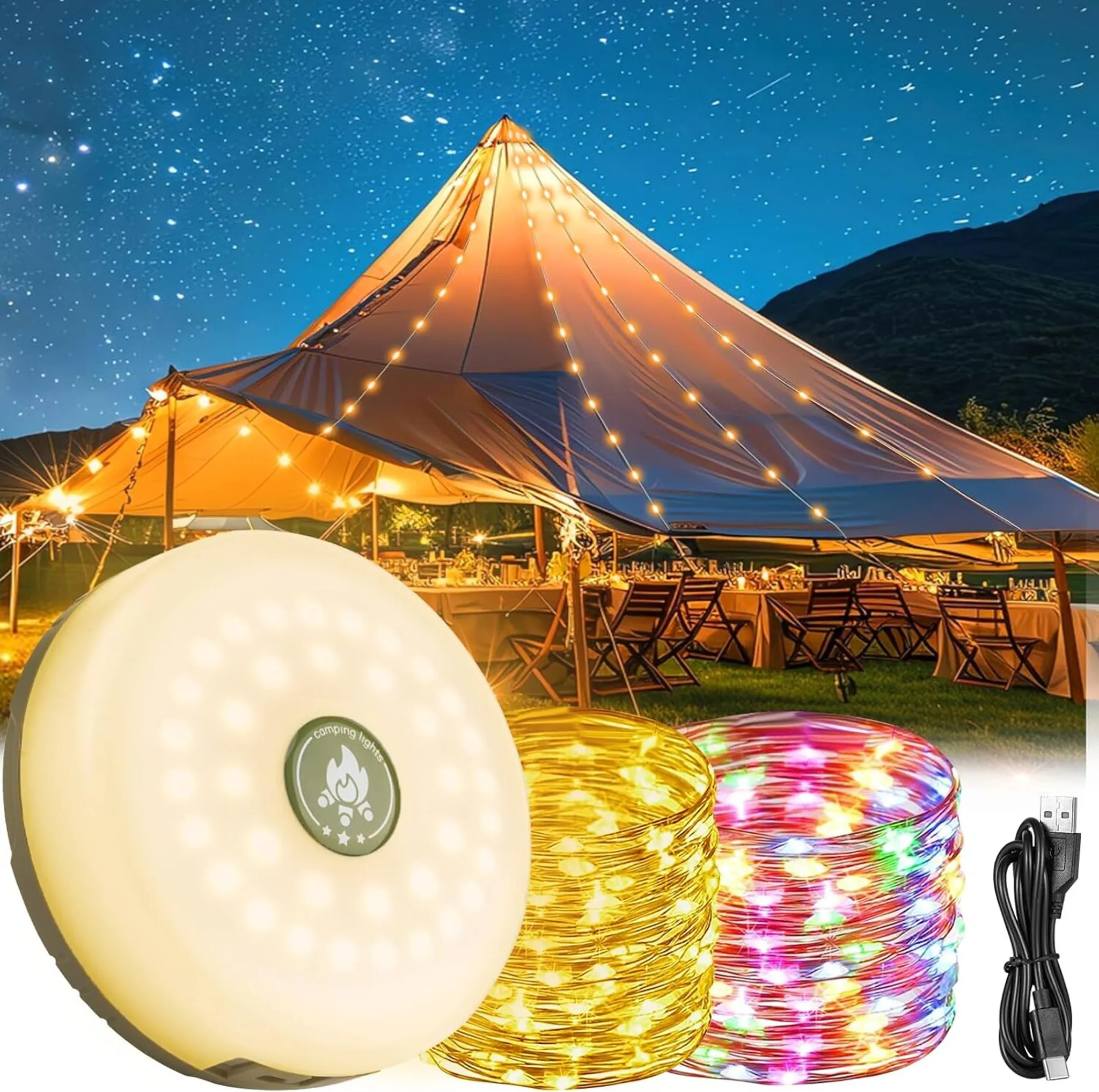 Campinglampe und Lichterketten vor einem beleuchteten Zelt mit Sternenhimmel.