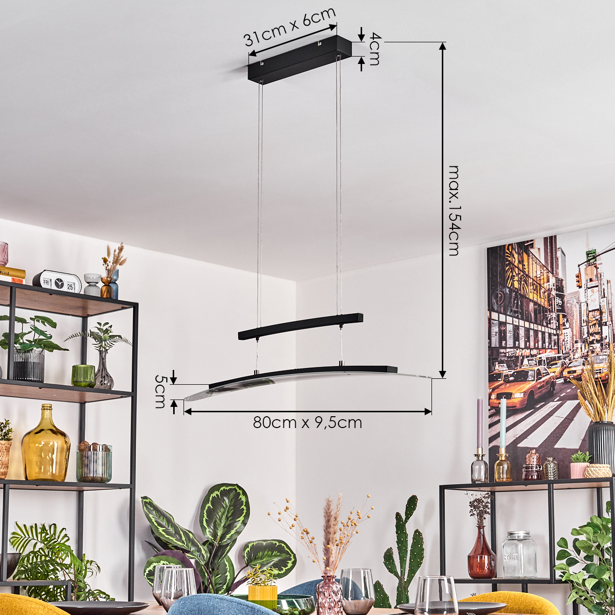 Moderne Pendelleuchte mit zwei schwarzen Balken und geschwungener Lichtleiste.