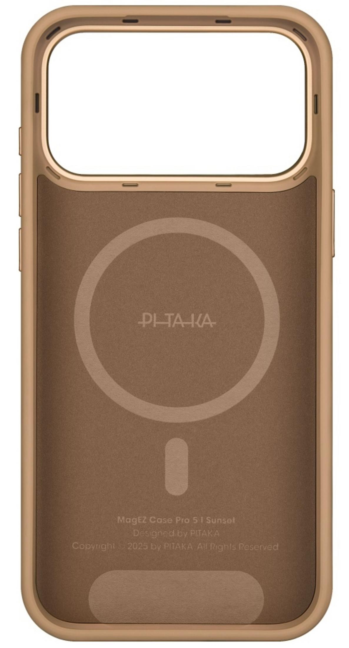 Una funda de teléfono marrón con el logo y texto de PITAKA.