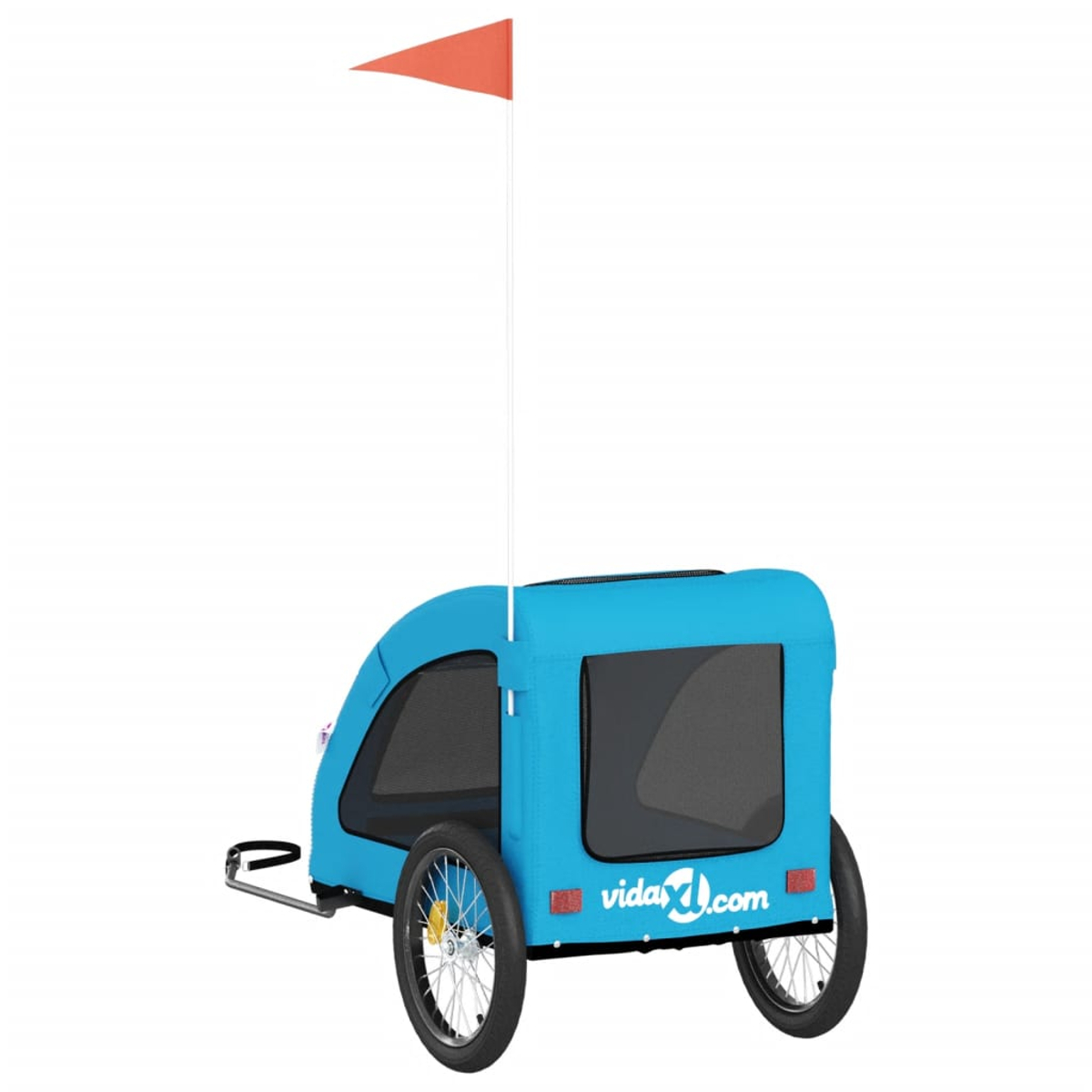 Ein blaues Fahrradanhänger mit orangem Wimpel auf weißem Hintergrund.