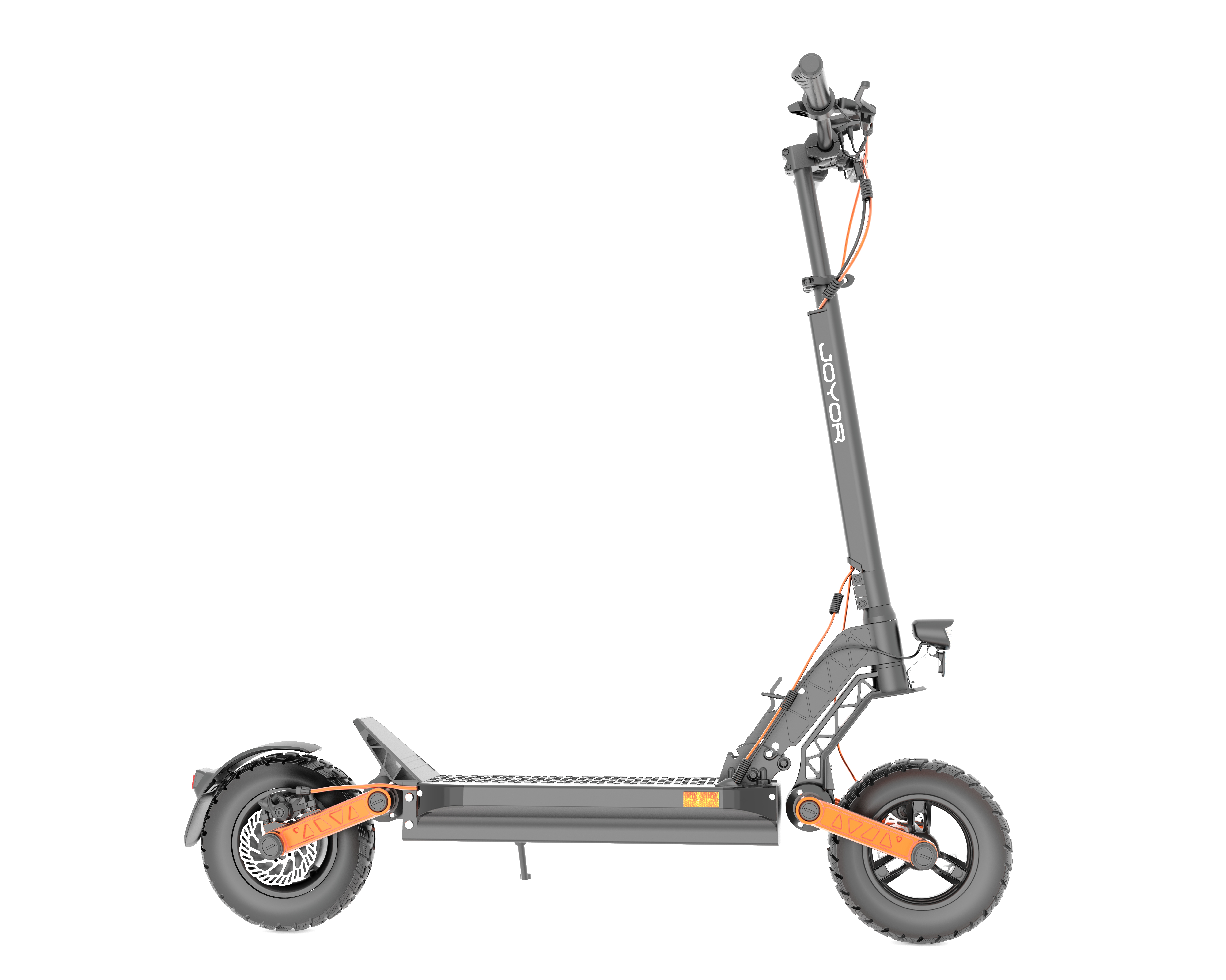 Ein graues E-Scooter mit orangen Akzenten steht auf weißem Hintergrund.