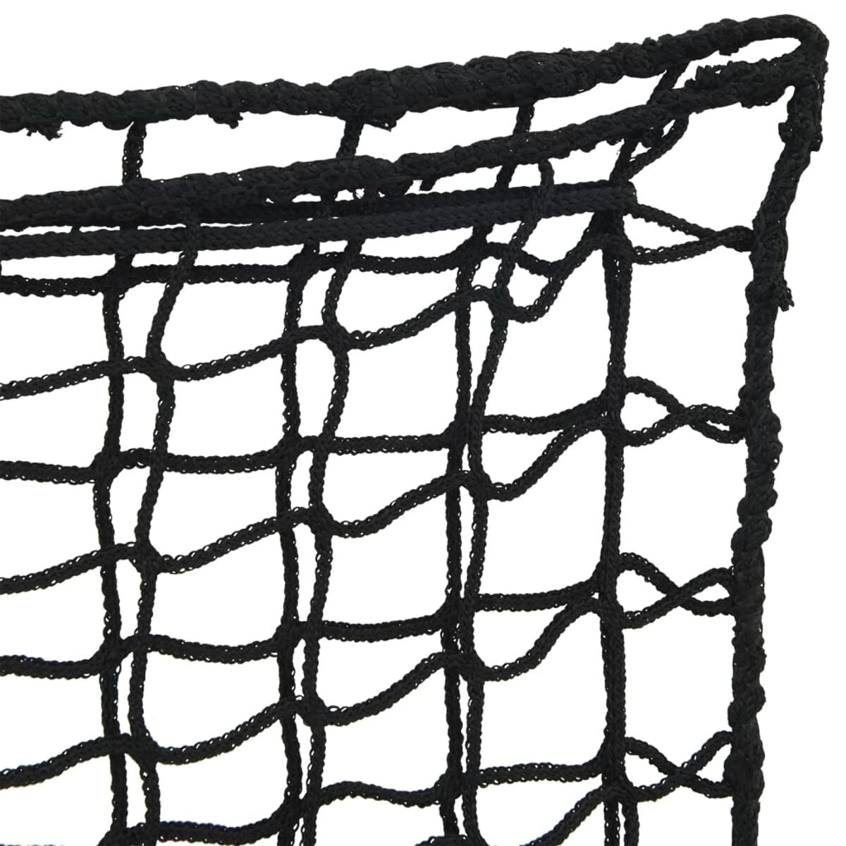 Primo piano di una rete nera a maglie quadrate e bordi ispessiti, isolata.