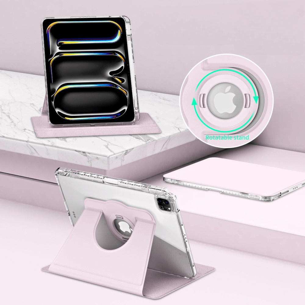 Une tablette transparente dans un étui rose repose sur un support rotatif.