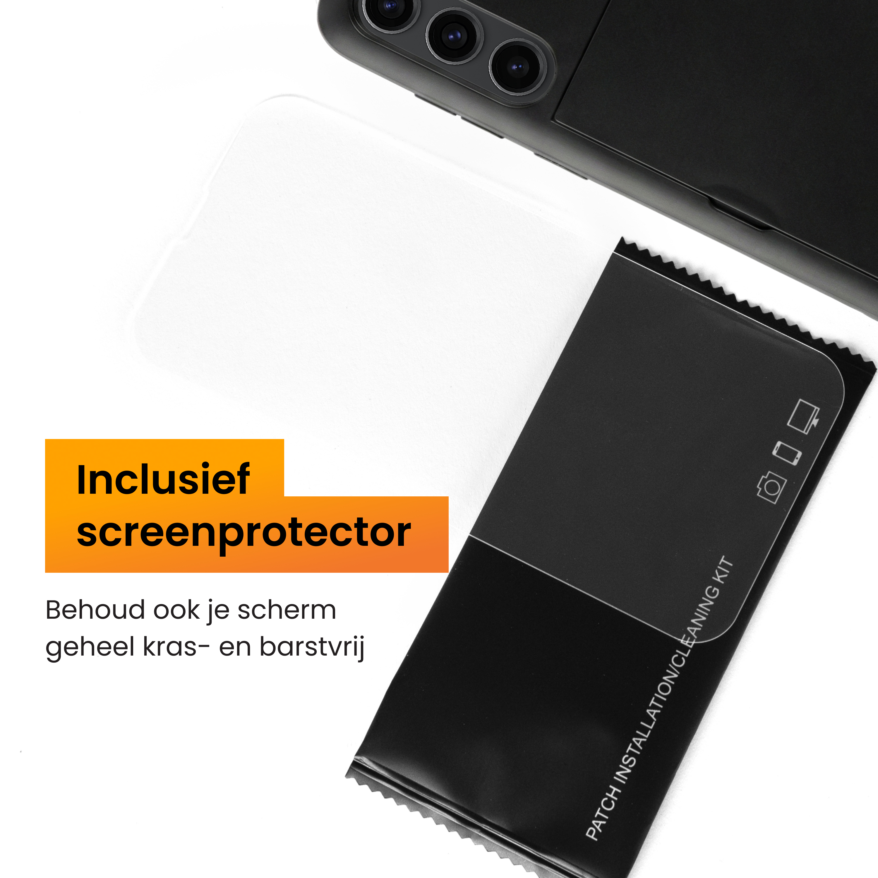 Een zwarte reinigingskit voor screenprotectors ligt naast een smartphone.