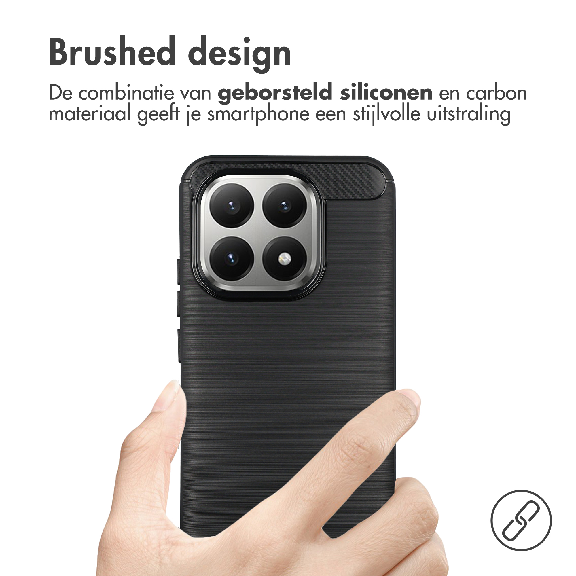Schwarze Handyhülle mit gebürstetem Design und vier Kameras.