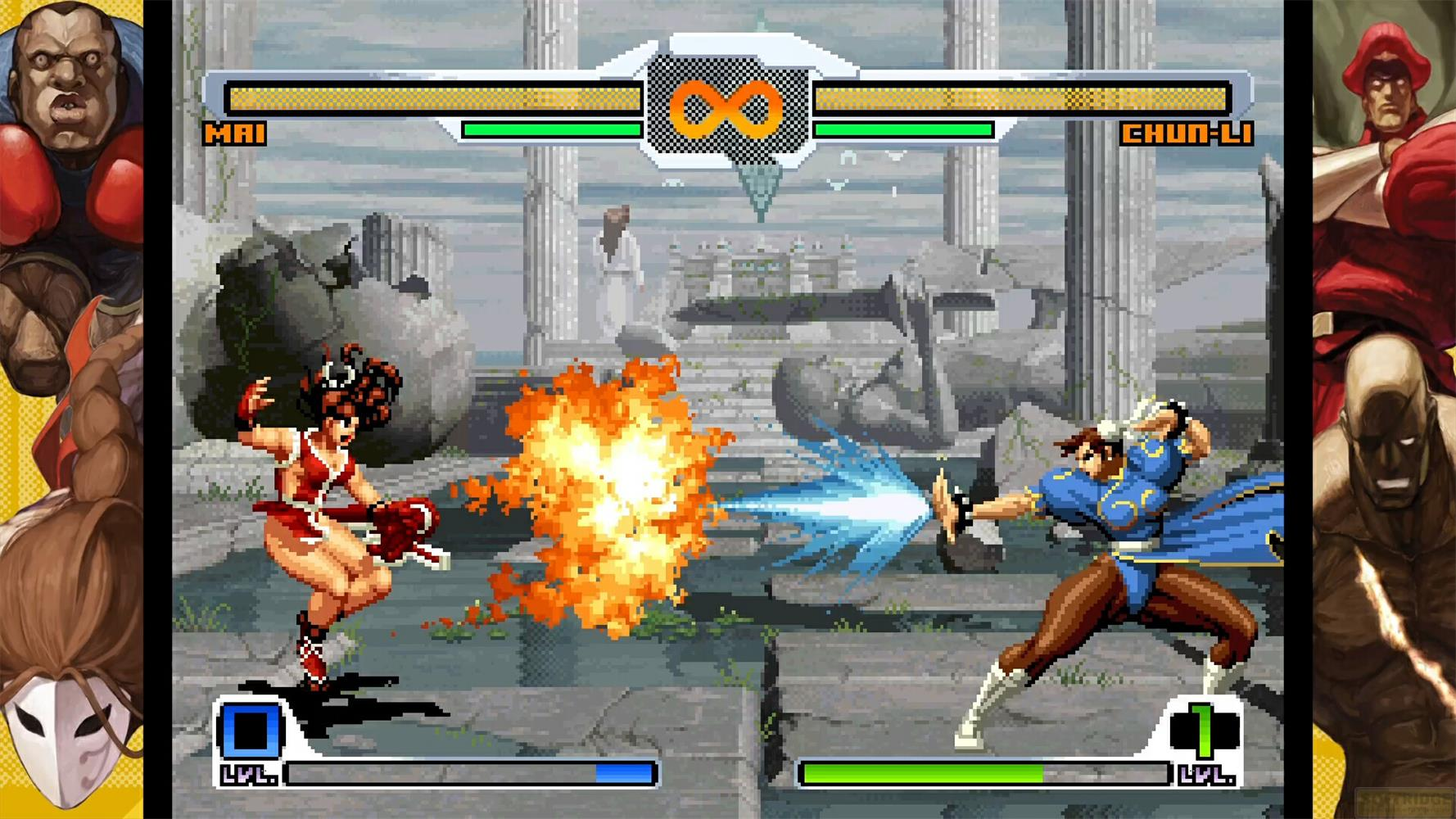 Mai kämpft gegen Chun-Li in einer zerstörten Arena mit Feuer- und Energieangriffen.