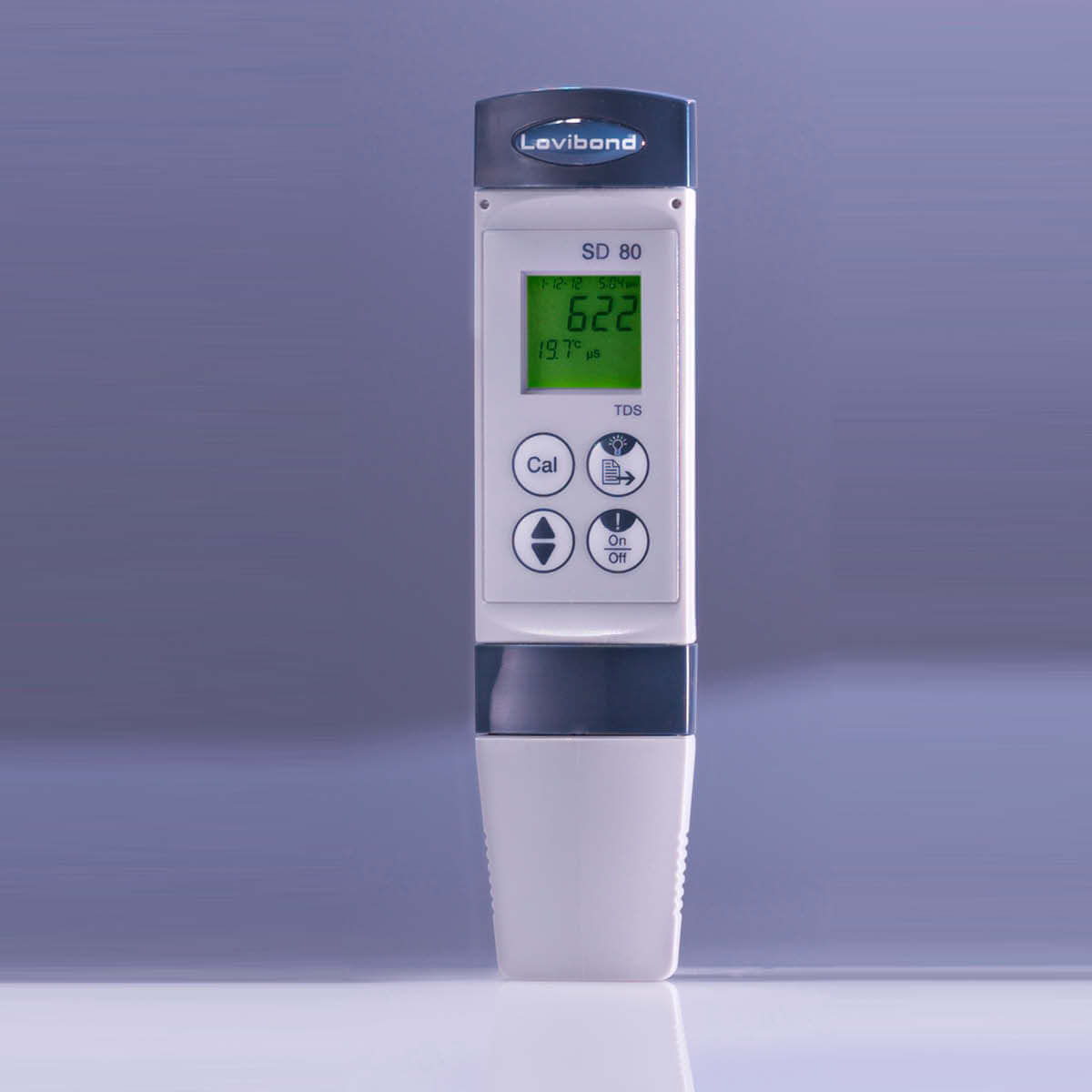 Un medidor TDS Lovibond blanco con pantalla verde muestra 622 y 19,7°C.