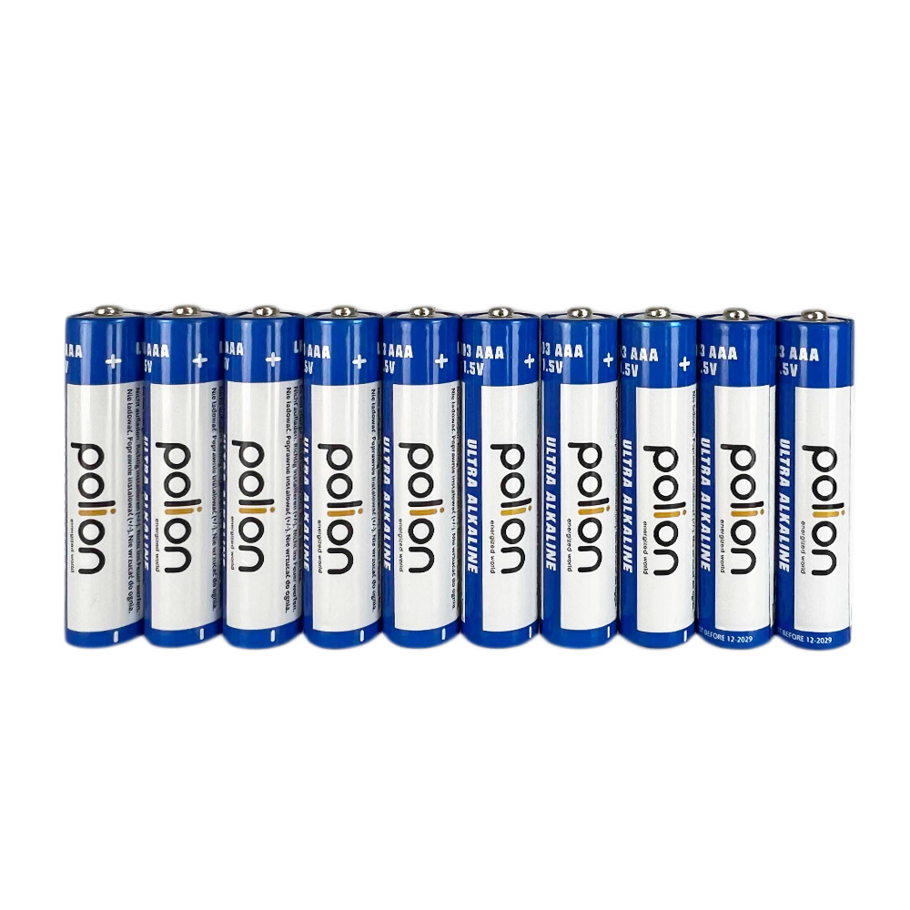 Dziesięć baterii AAA Polion z niebieskimi nakrętkami i białym korpusem.