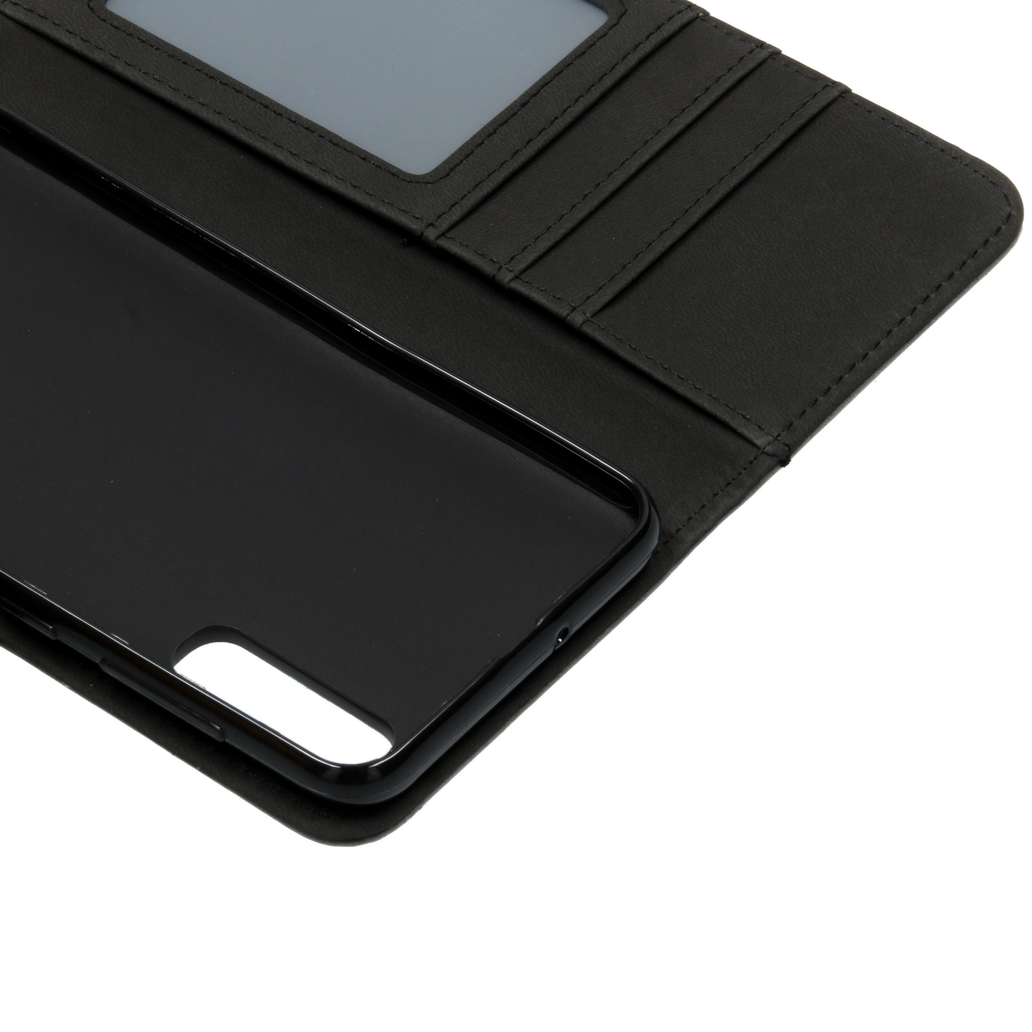 Coque de téléphone noire avec fentes et fenêtre transparente.