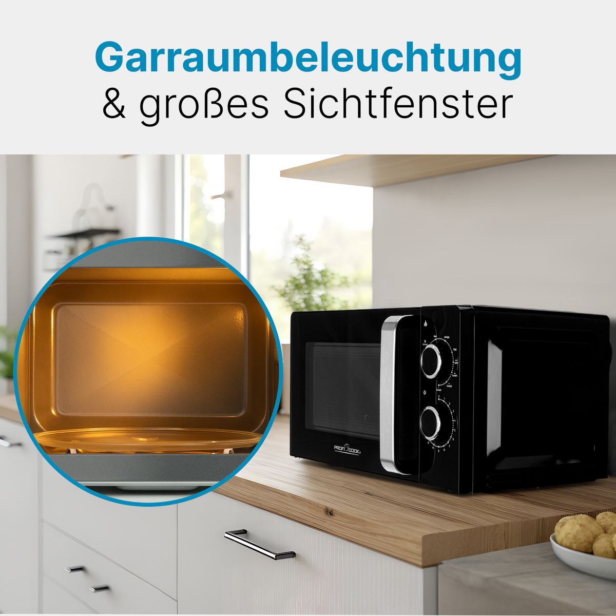 Ein schwarzes Retro-Mikrowellenherd mit beleuchtetem Innenraum steht auf einer Holzoberfläche.