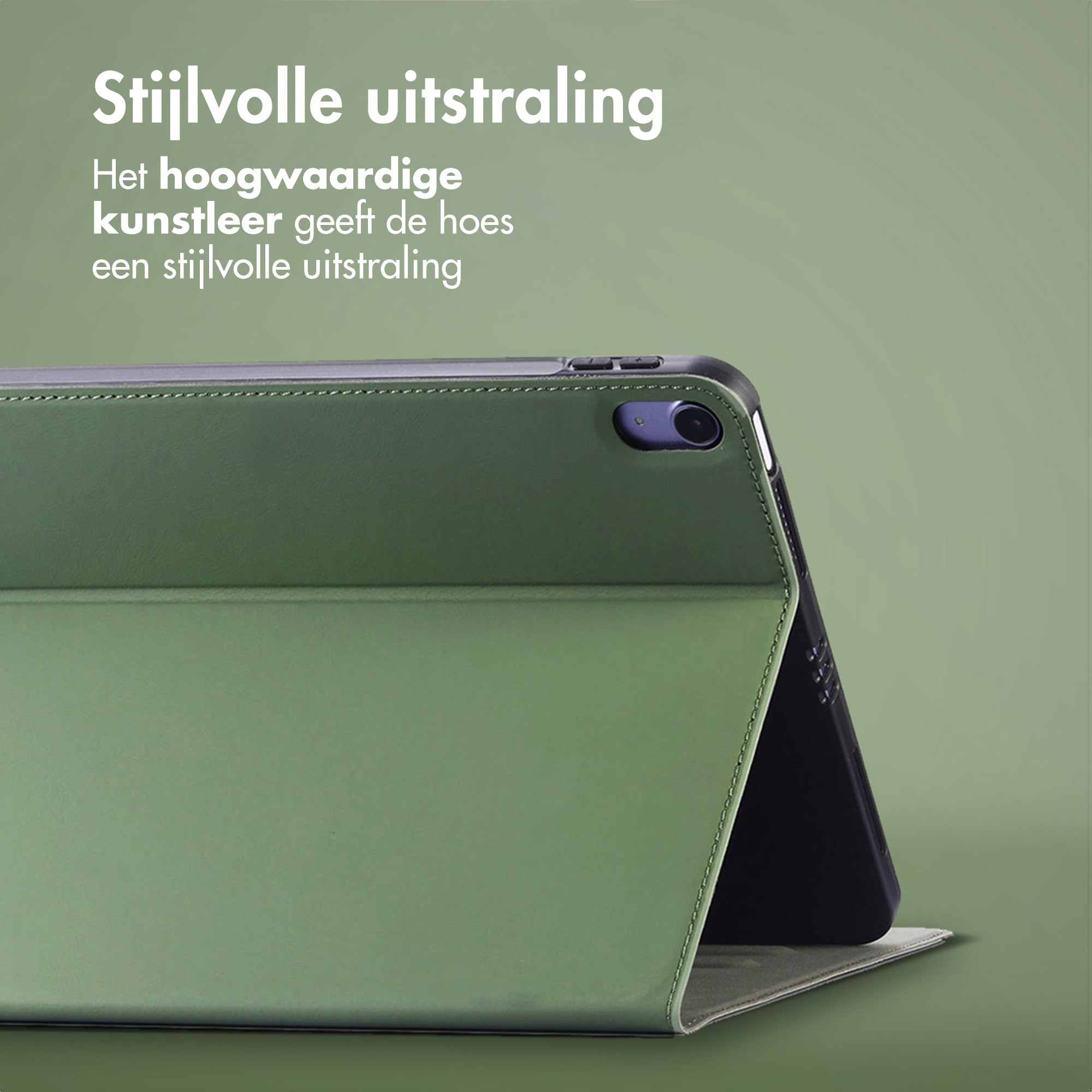 Een groene tablet in een open leren hoes rust op een lichtgroene achtergrond.