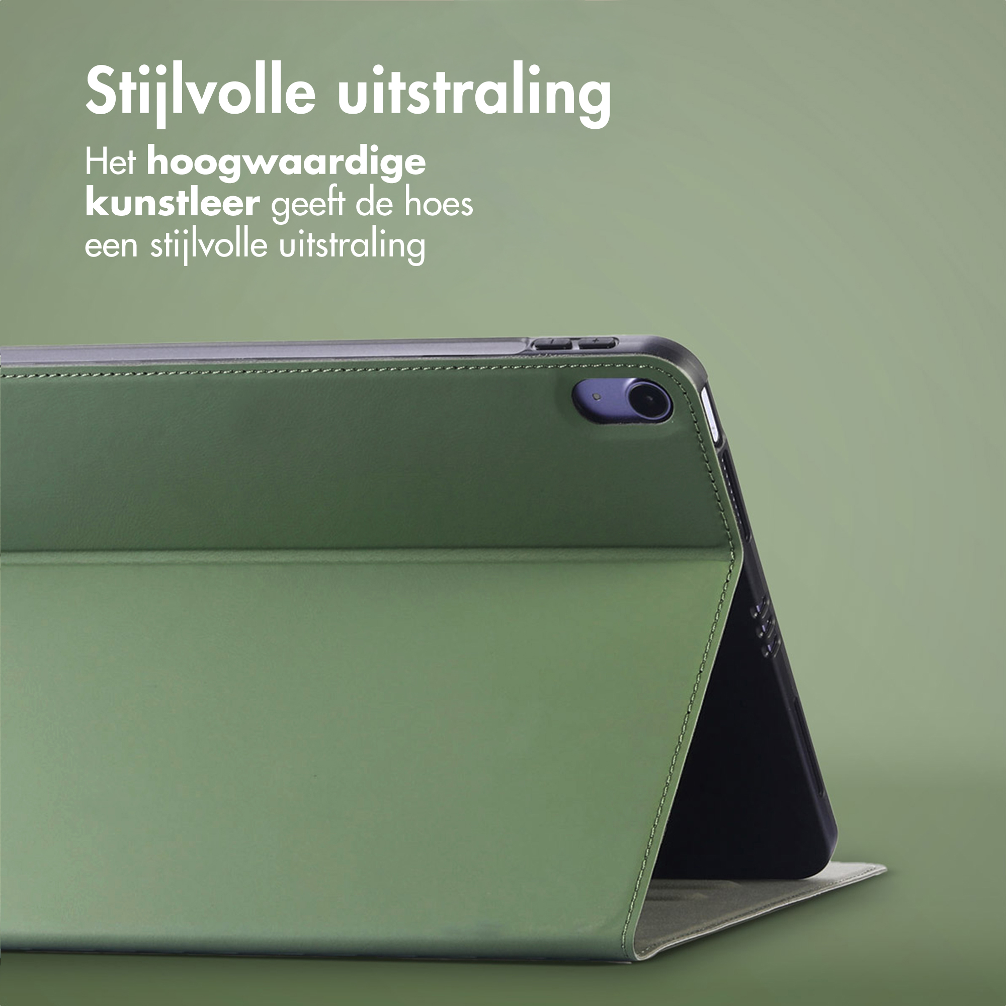 Groene tablet in stijlvolle leren hoes, op een groene achtergrond.