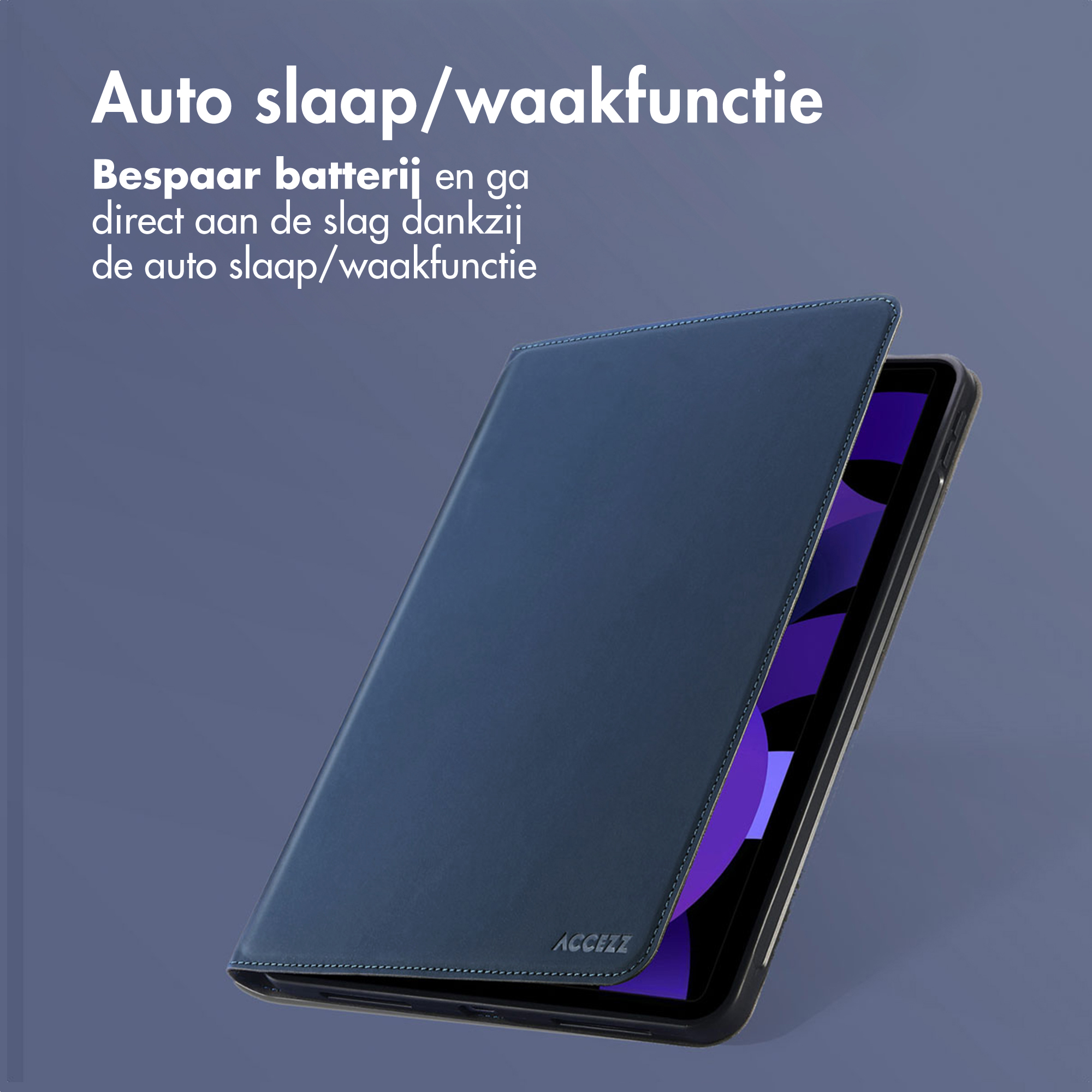 Donkerblauwe tablet in hoes met auto slaap/waakfunctie.