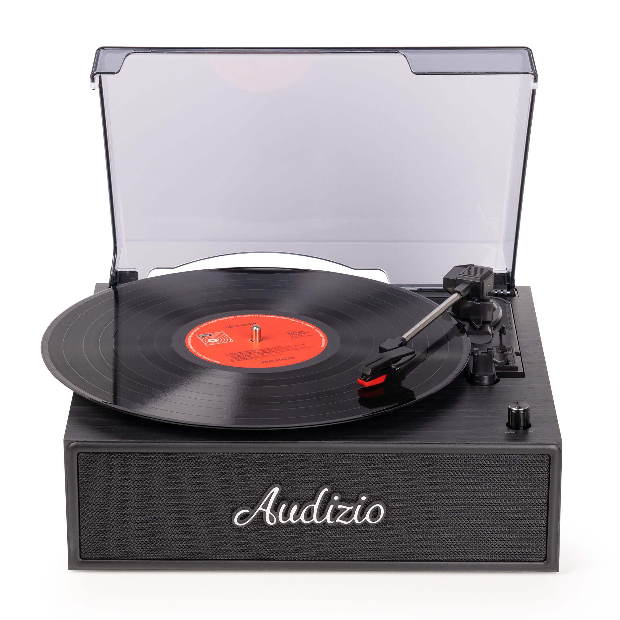 Tocadiscos negro con disco de vinilo y tapa abierta.