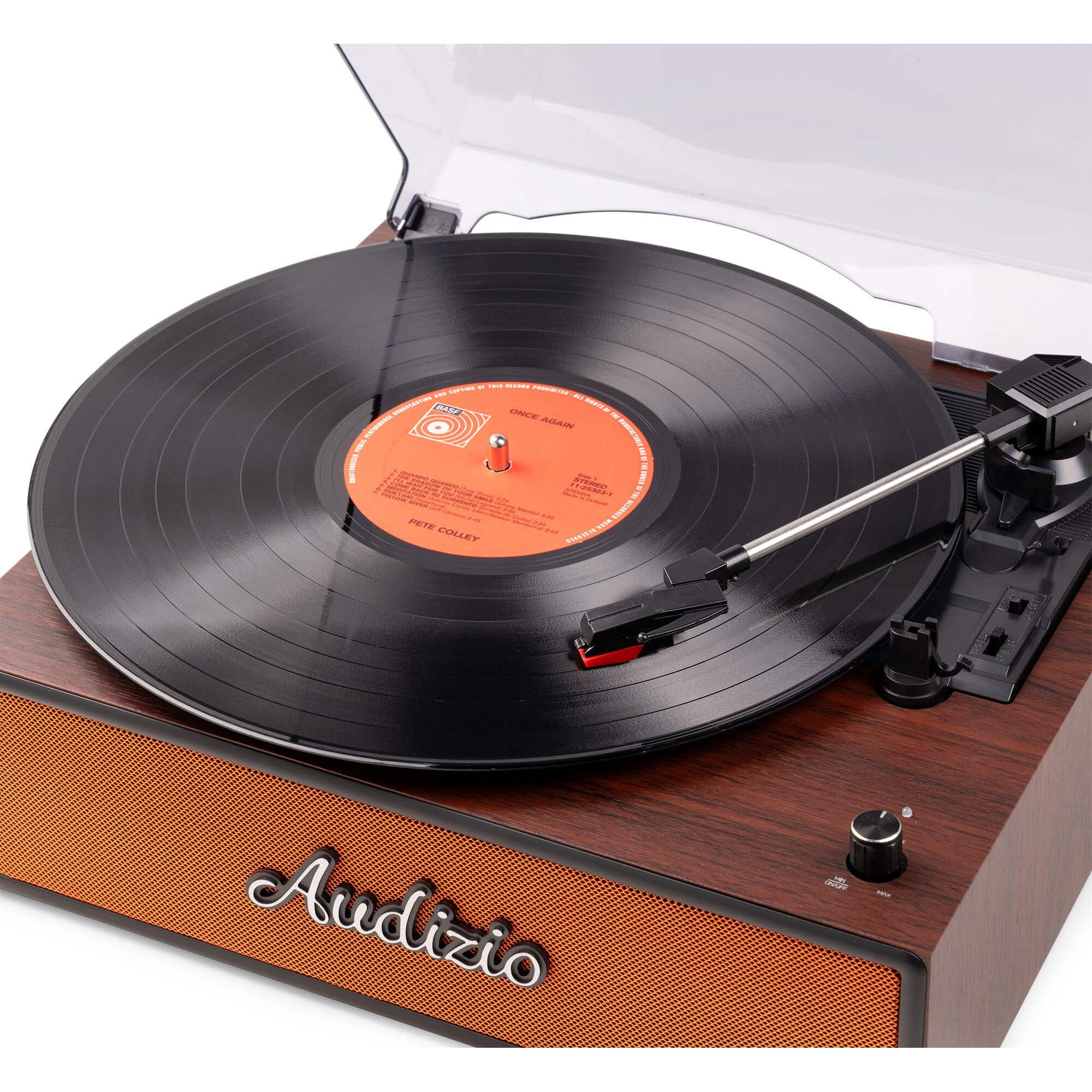 Un tocadiscos con un disco de vinilo negro y un logo naranja de Audizio.