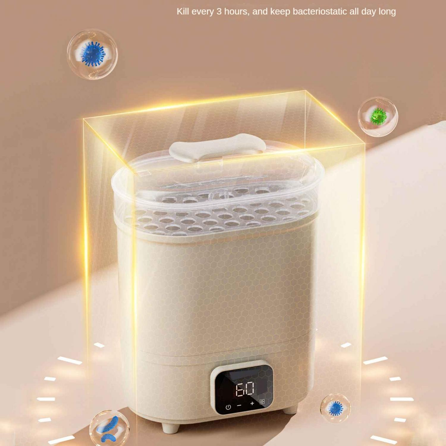 Ein beigefarbener Sterilisator mit einem transparenten Deckel, umgeben von gelbem Licht und Mikroben.