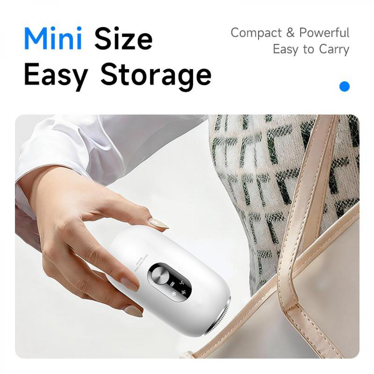 Eine Hand hält einen weißen Mini-Trimmer neben einer Tasche.