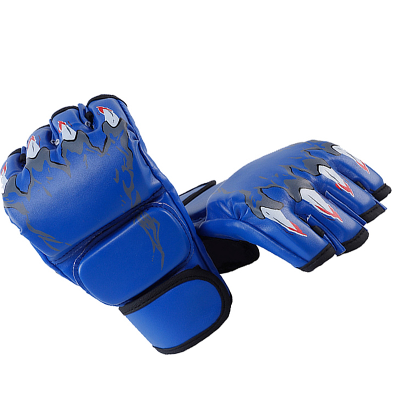 Blaue MMA-Handschuhe mit weißem und rotem Flammenmuster, auf weißem Hintergrund.