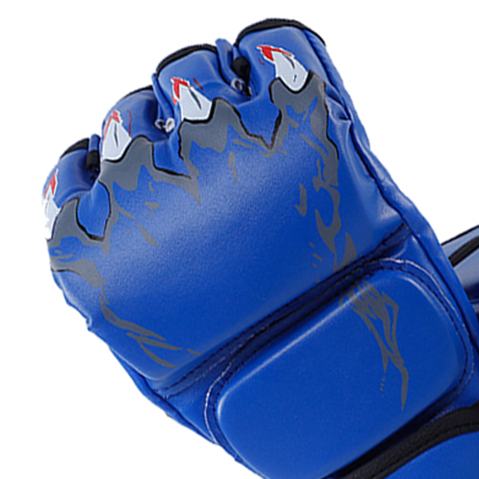 Blaue MMA-Handschuhe mit grauem Flammen-Design und roten Akzenten.