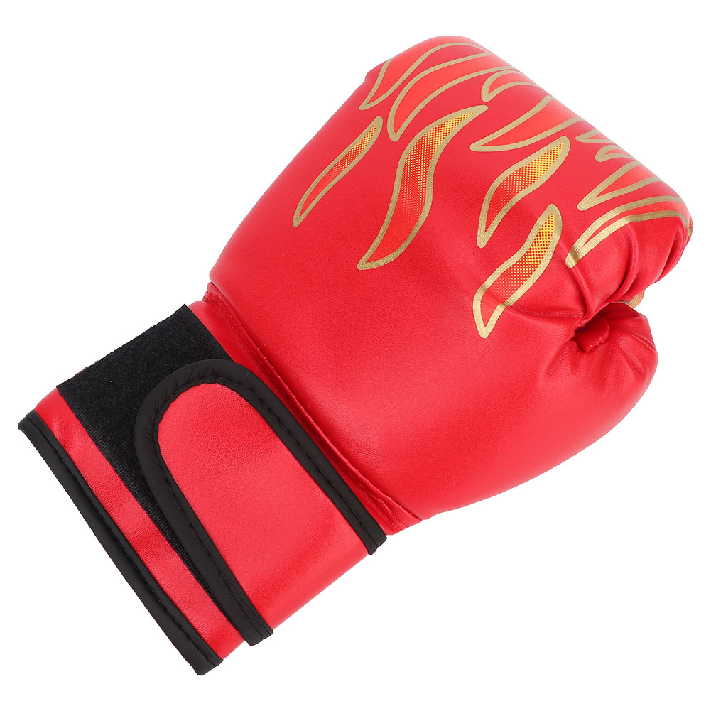 Ein roter Boxhandschuh mit goldenen Flammenmotiven und schwarzem Klettverschluss.