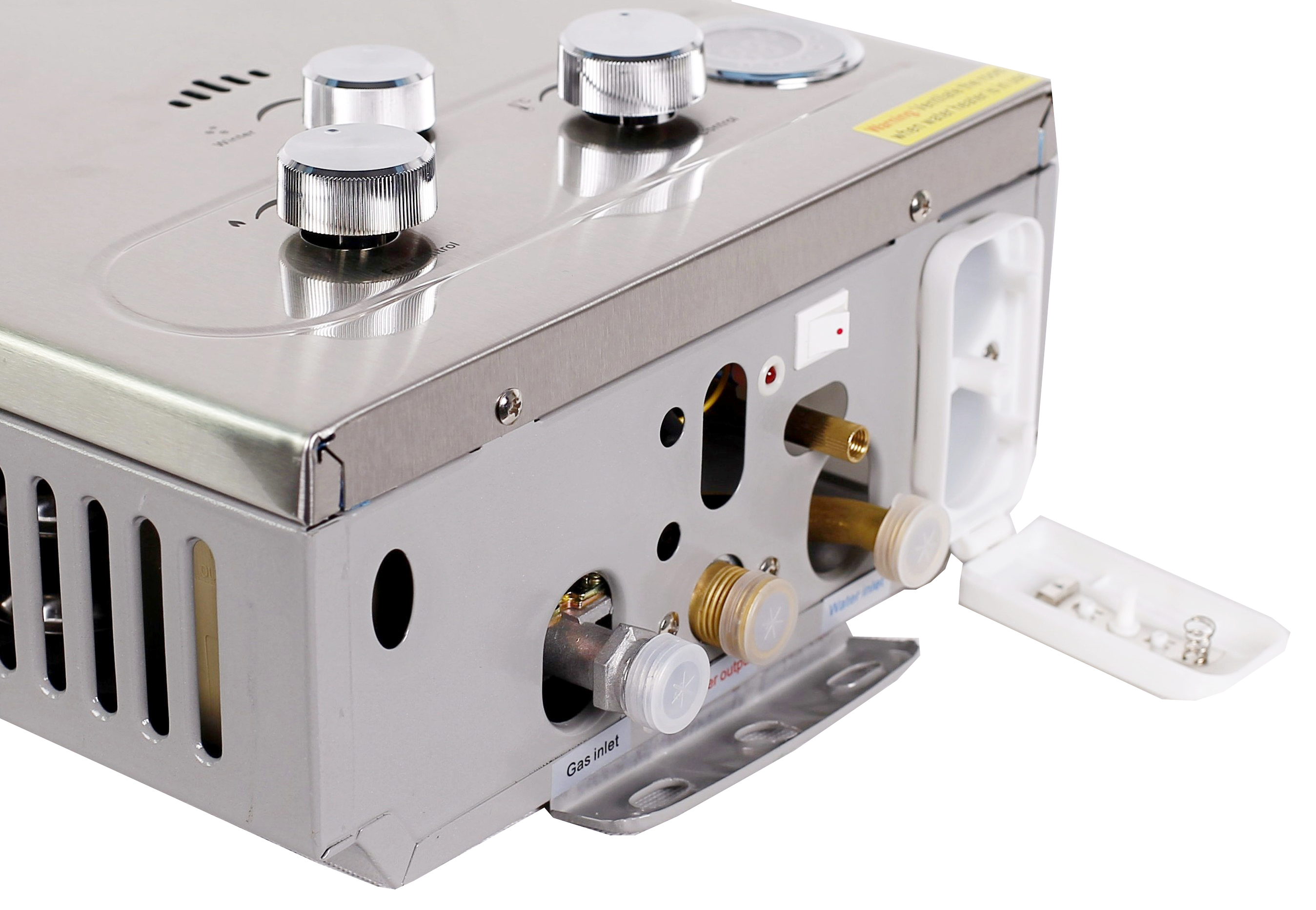 Gazowy przepływowy podgrzewacz wody ze srebrną metalową obudową, gałkami i złączami.