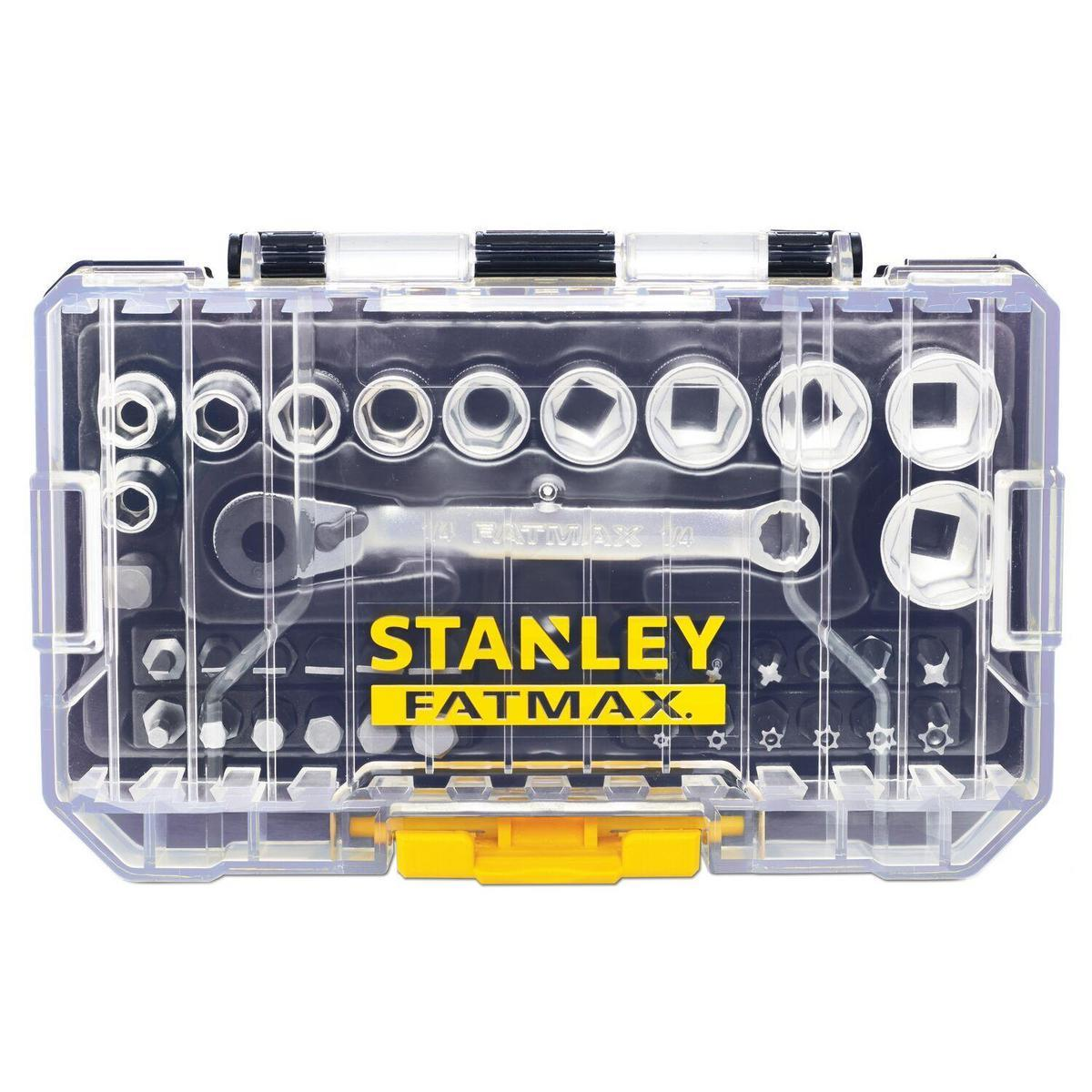 Ein klarer Kasten mit Stanley Fatmax Werkzeugen, darunter Steckschlüsseleinsätze und ein Ratschengriff.