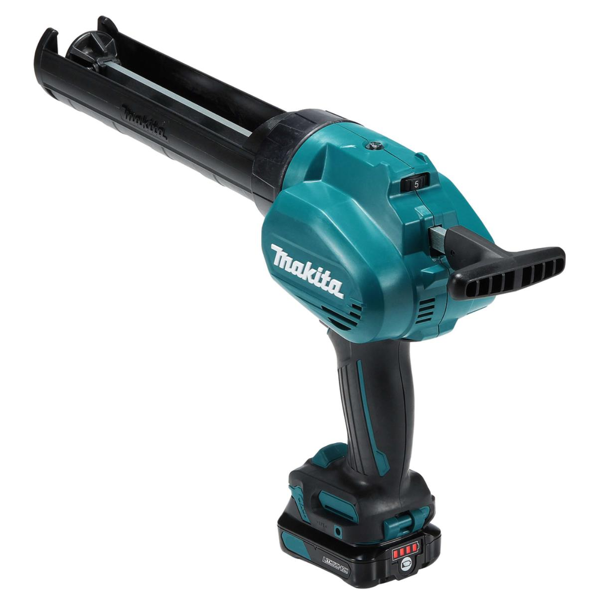 Ein Akku-Kartuschenpresse von Makita in Türkis und Schwarz mit einem schwarzen Lauf.