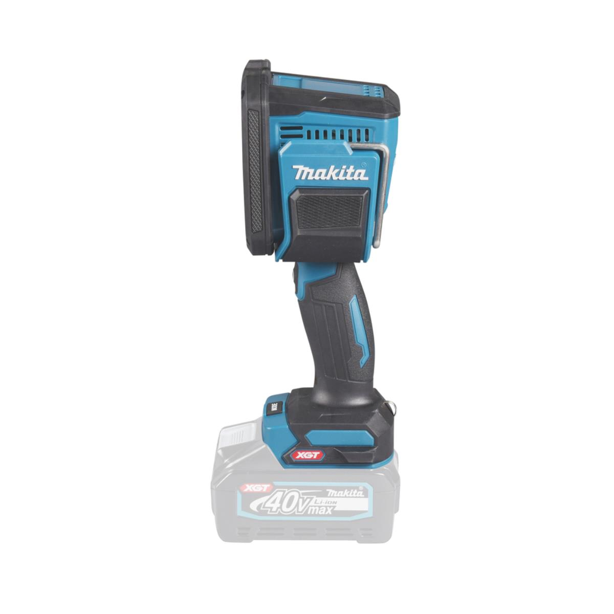 Una torcia da lavoro cordless Makita blu e nera con batteria 40V max.